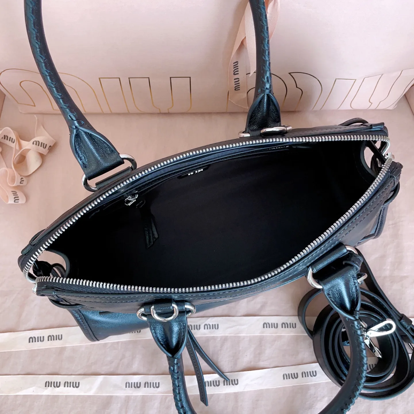 Women's Classic Handbags MIU MIU 18004751