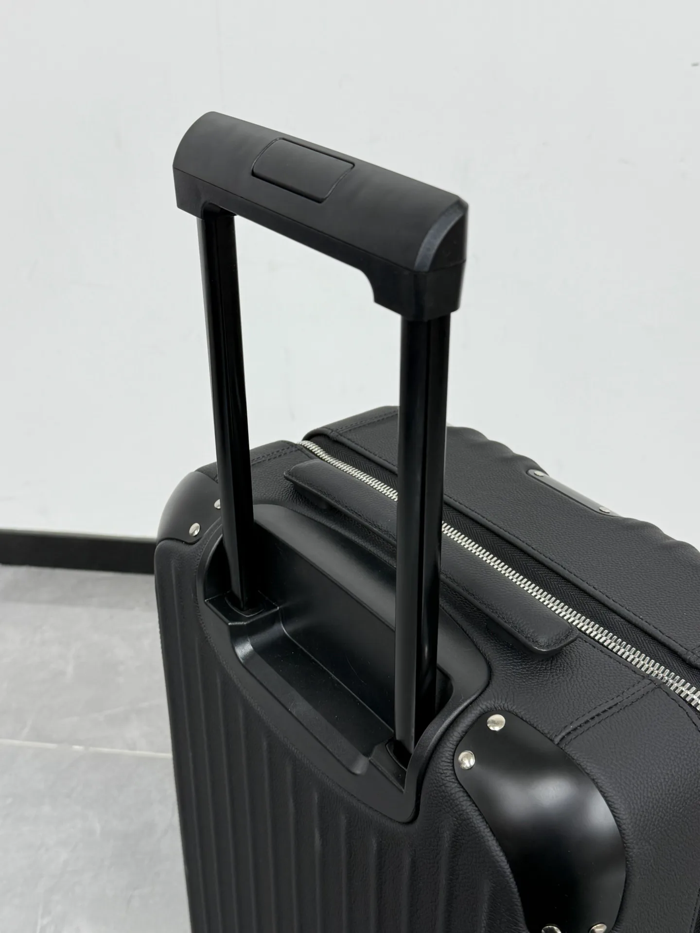 Suitcases RIMOWA 17948771
