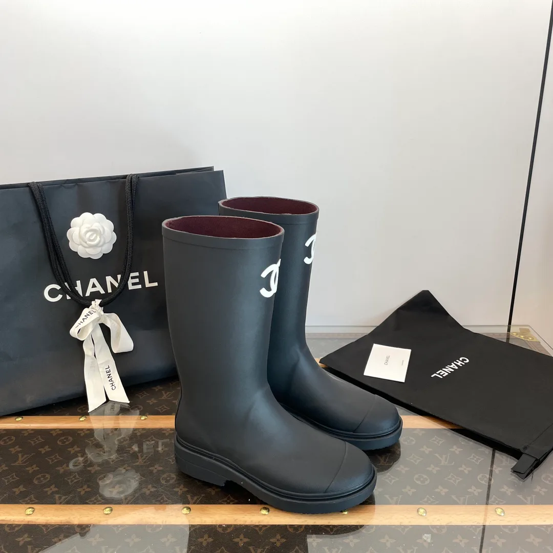 Women's Boots CHANEL 18409813