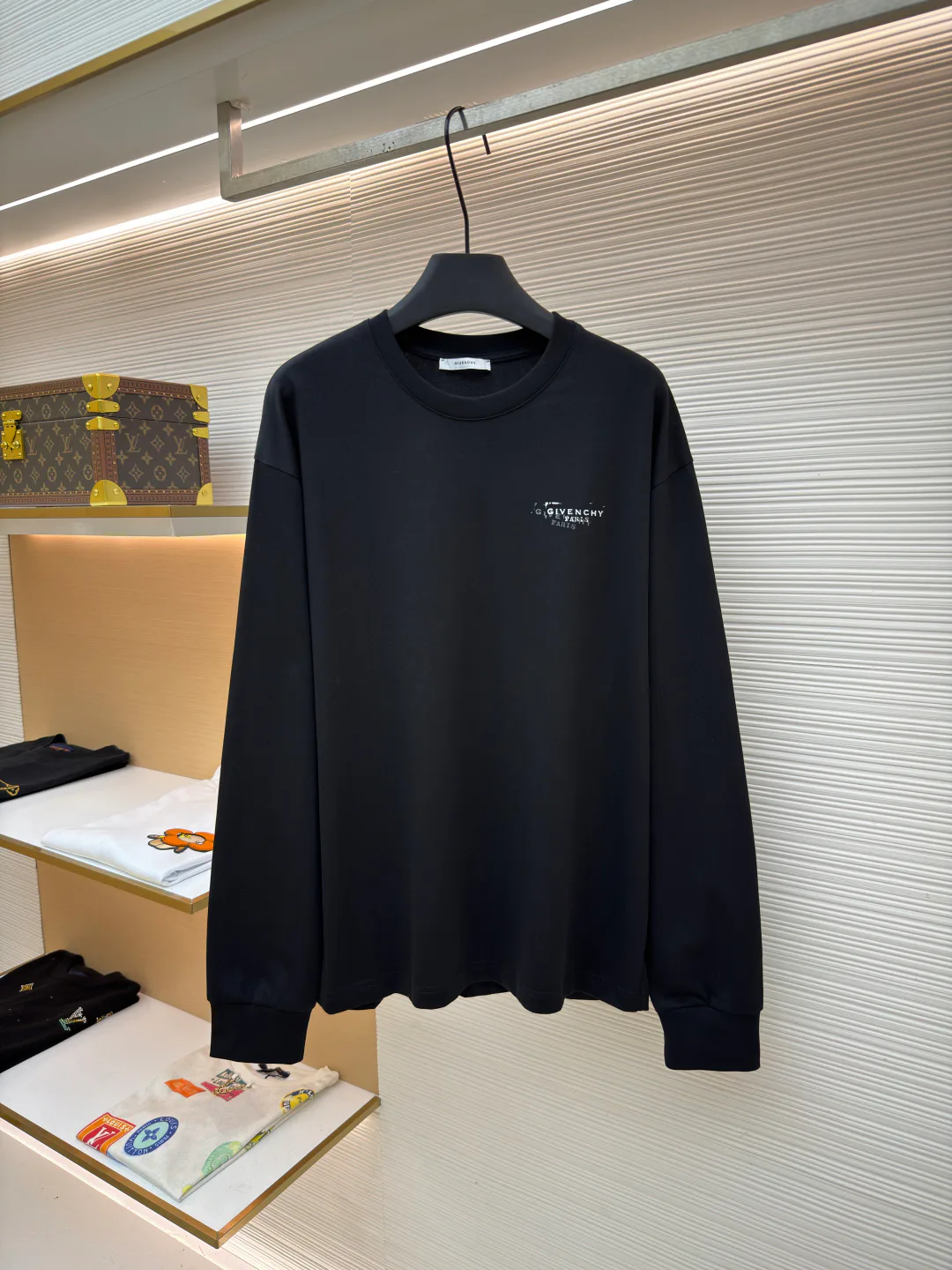 Men's T-Shirts GIVENCHY 17480579