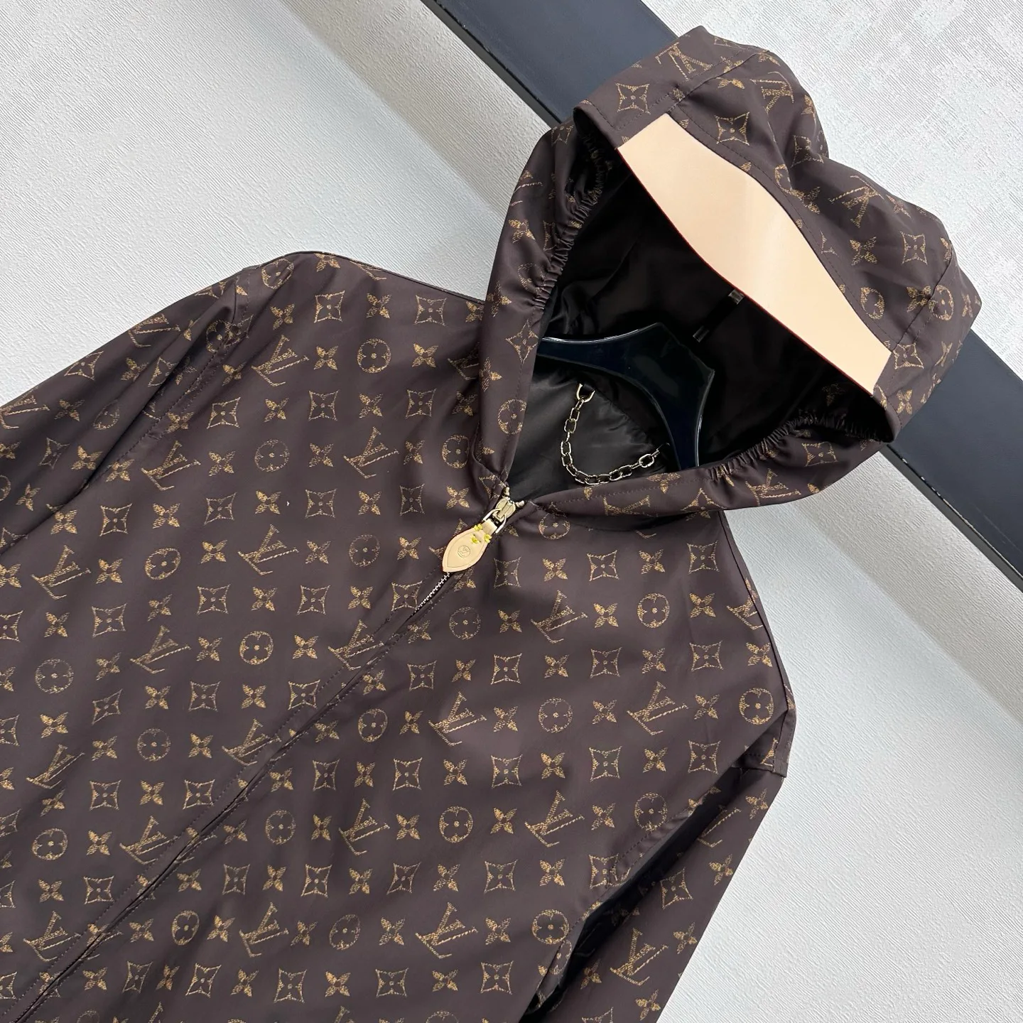 Women's Jackets And Down Jackets LOUIS VUITTON 18328047
