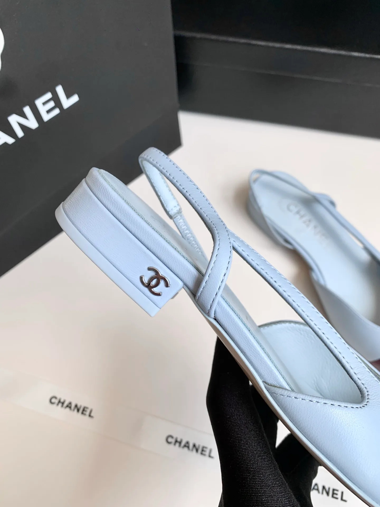 Women's Heels CHANEL 16948106