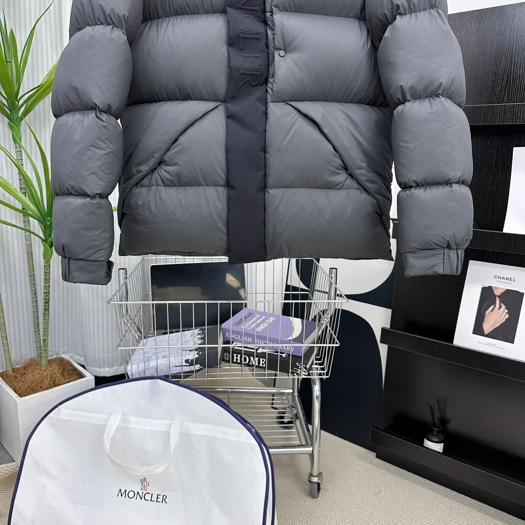 Men's Jackets And Down Jackets MONCLER 18415709