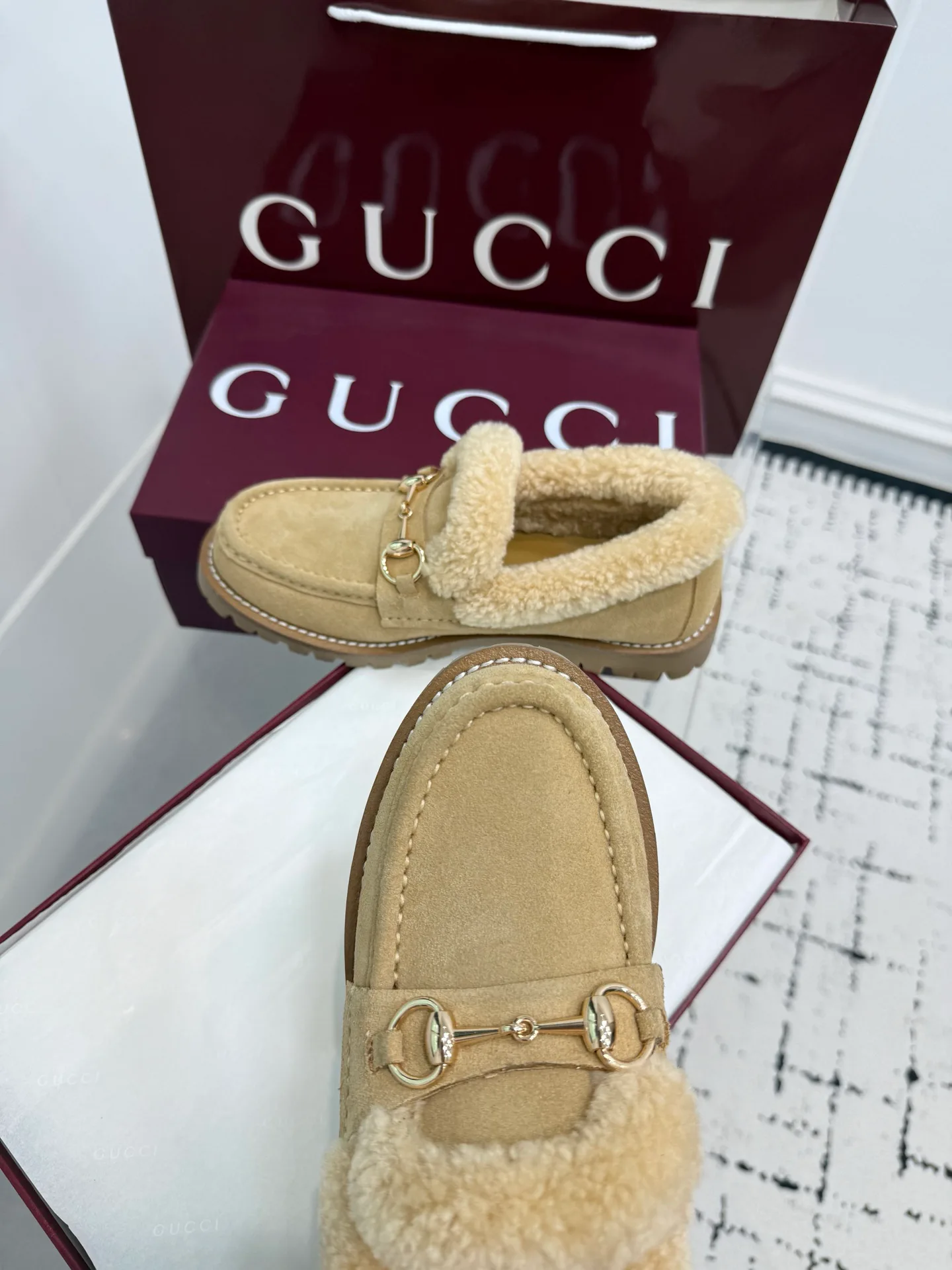 Women's Loafers And Moccasins GUCCI 18393484
