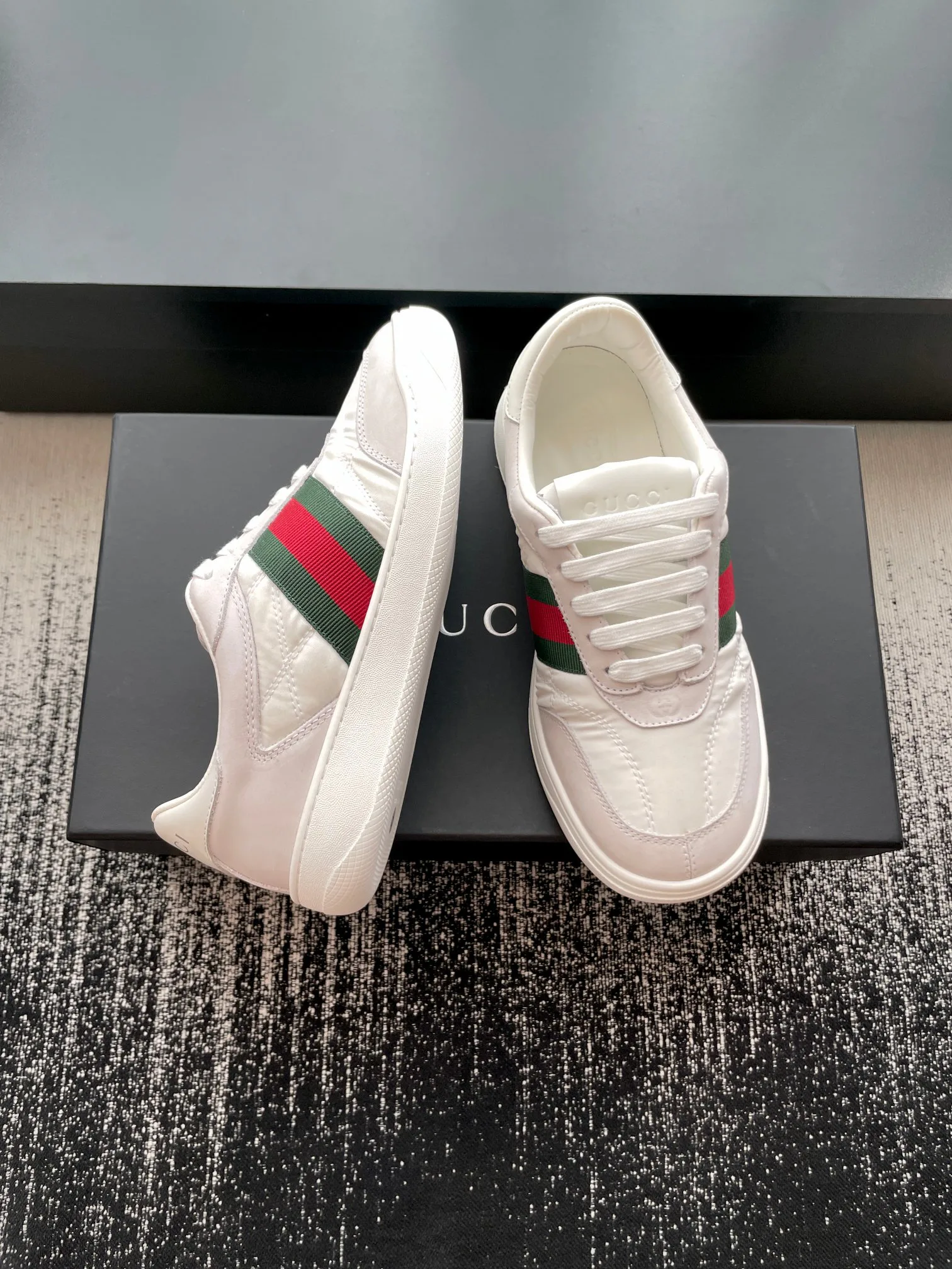Women's Sneakers GUCCI 18447991