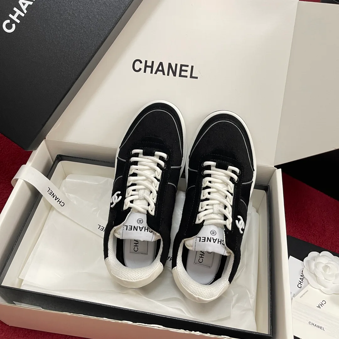 Women's Sneakers CHANEL 18195103