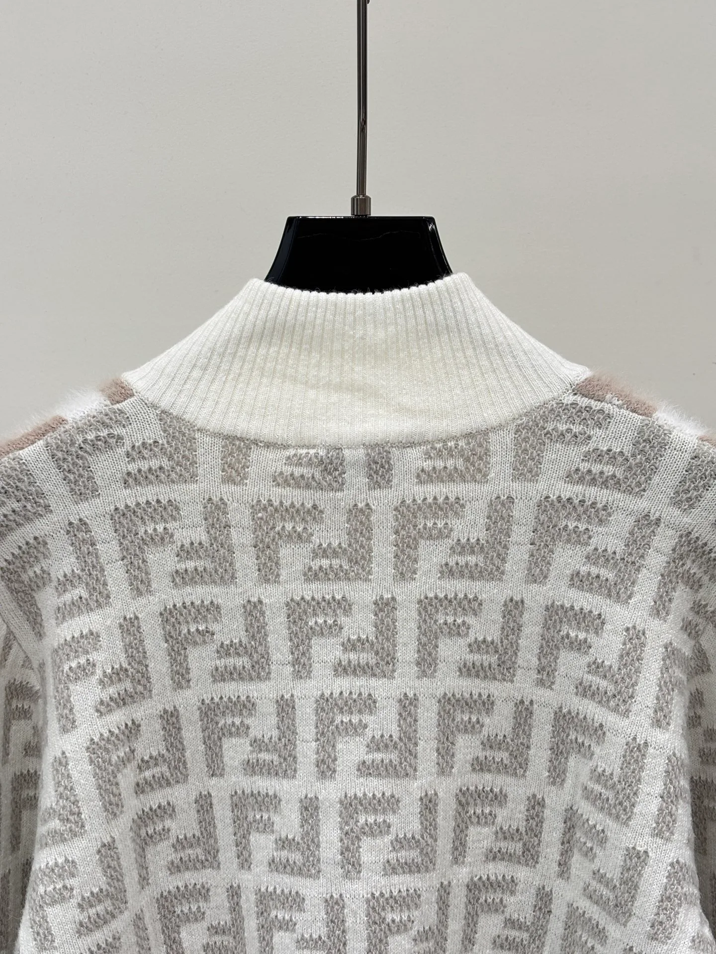 Women's Jumpers And Sweaters FENDI 18032682