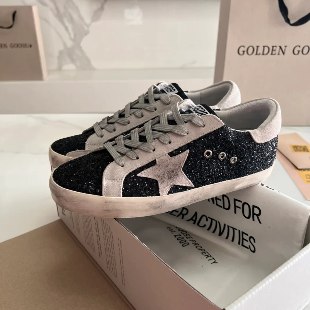 Women's Sneakers GOLDEN GOOSE 16995649