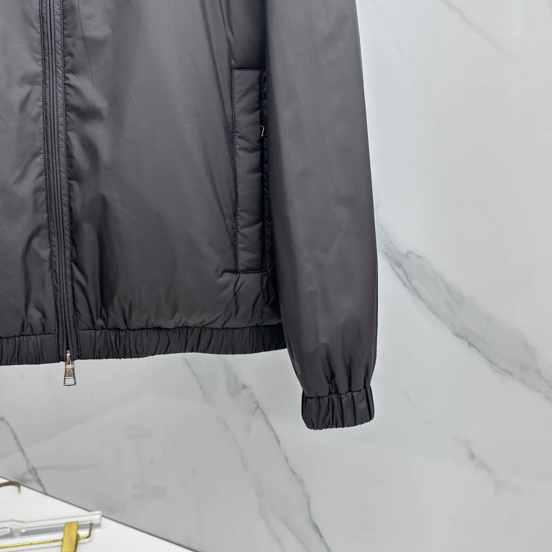 Куртки И Пуховики Мужские Moncler 18596983