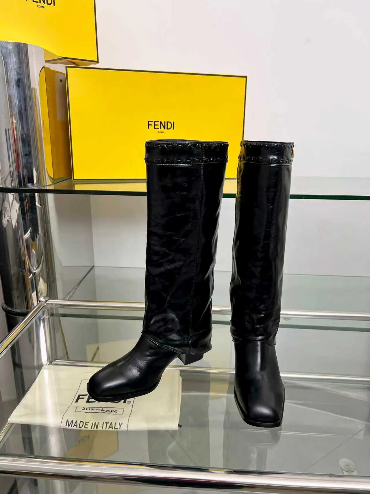 Women's Boots FENDI 18104315