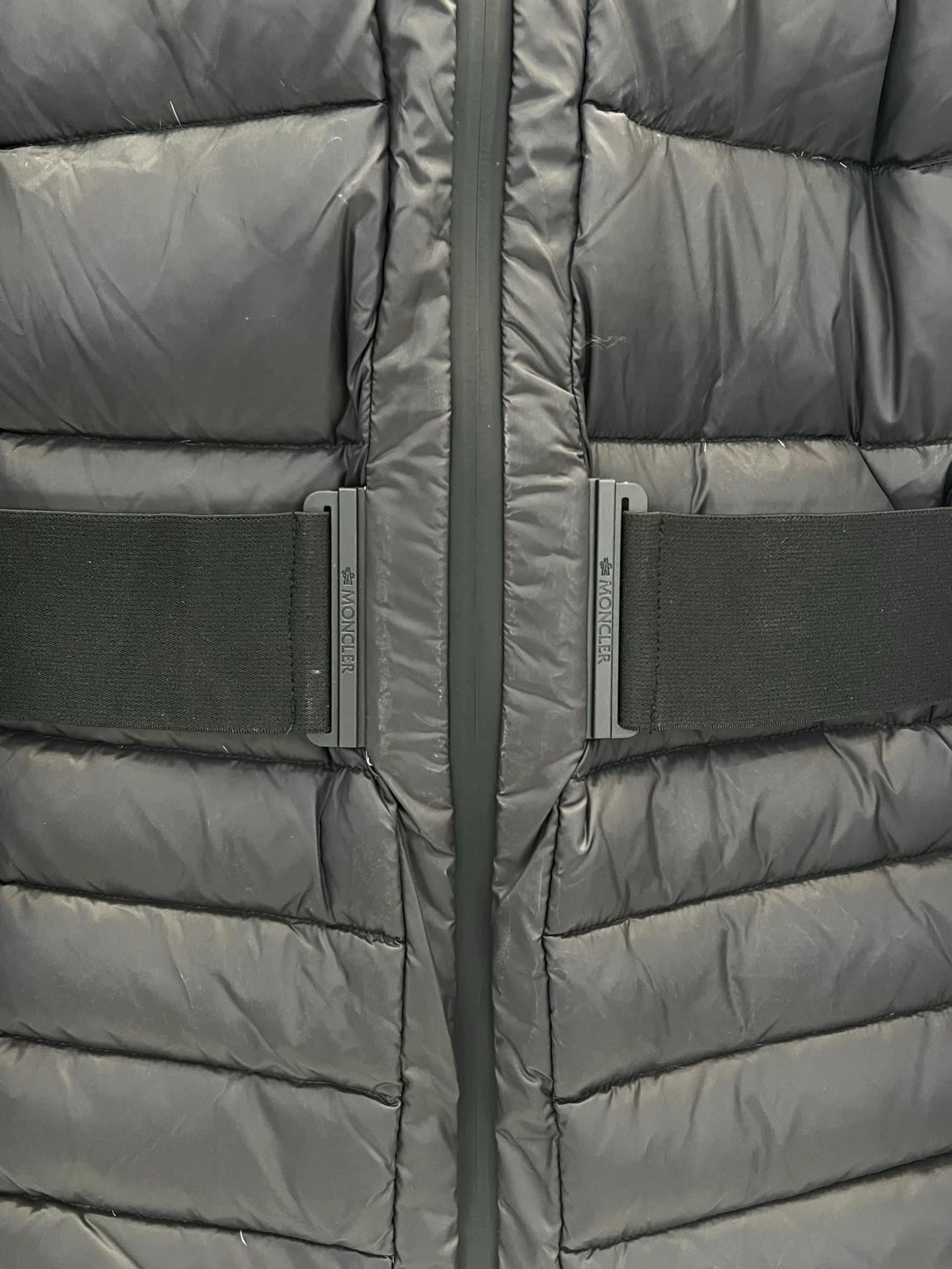Women's Jackets And Down Jackets MONCLER 18302920