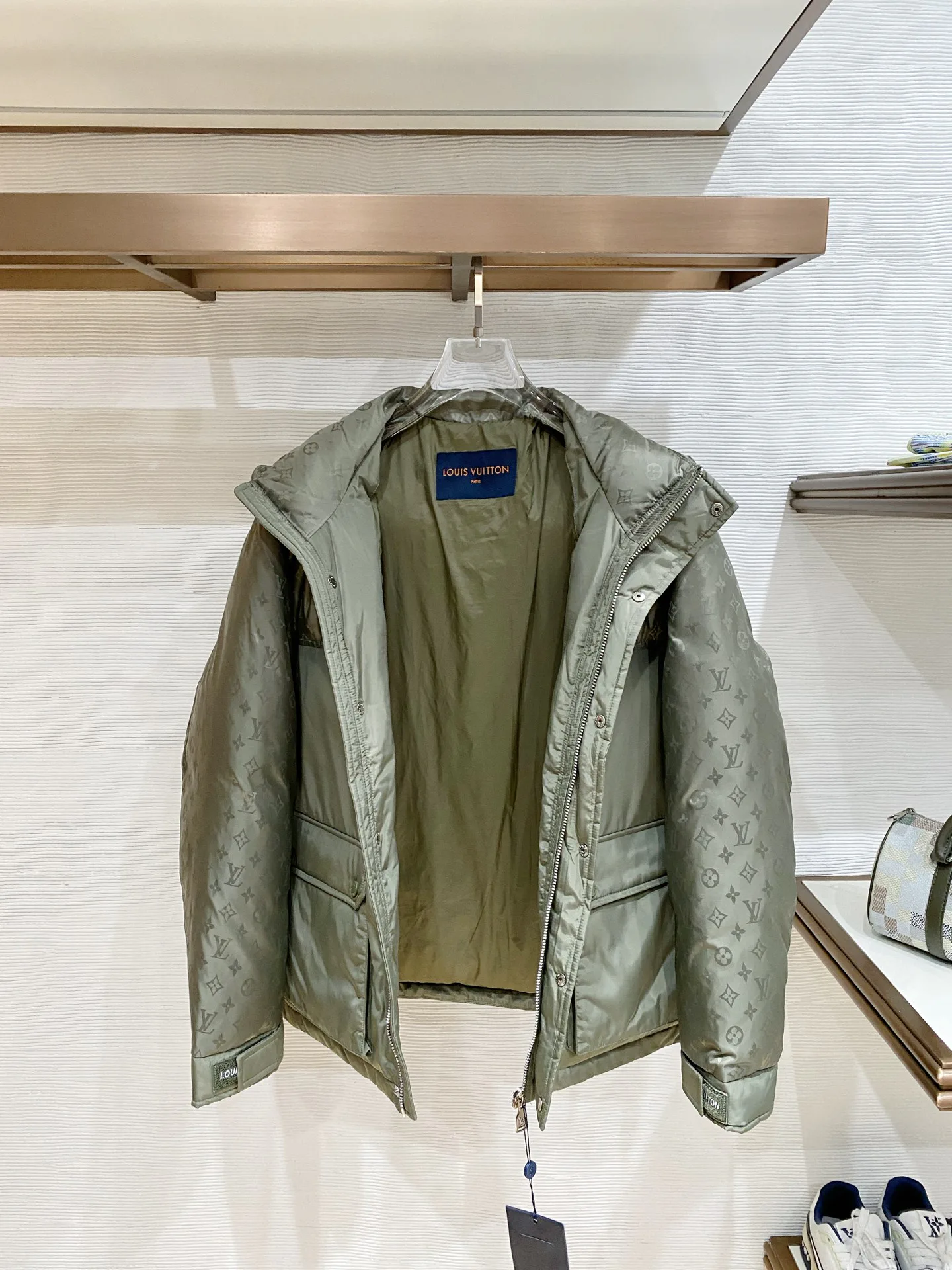 Men's Jackets And Down Jackets LOUIS VUITTON 18007587