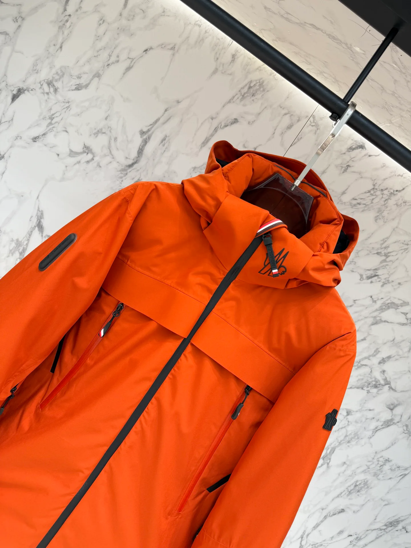 Men's Jackets And Down Jackets MONCLER 18279261