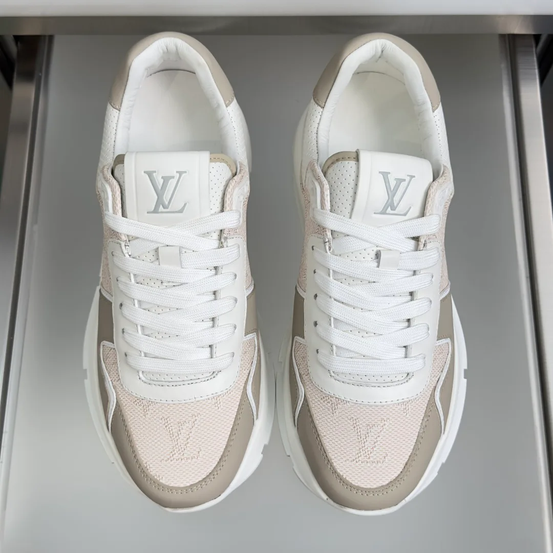 Men's Sneakers LOUIS VUITTON 17950800