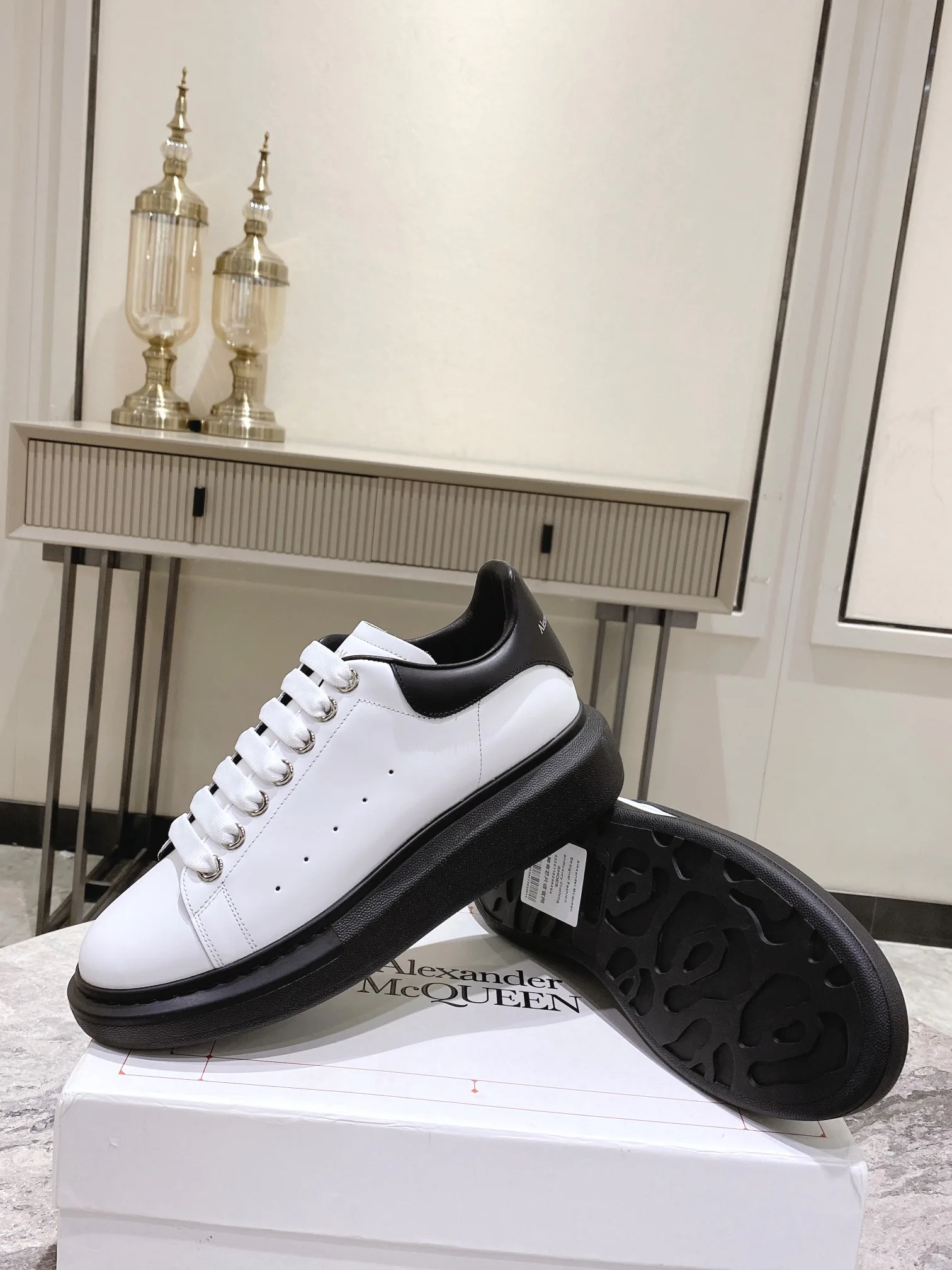 Women's Sneakers ALEXANDER MCQUEEN 18373669