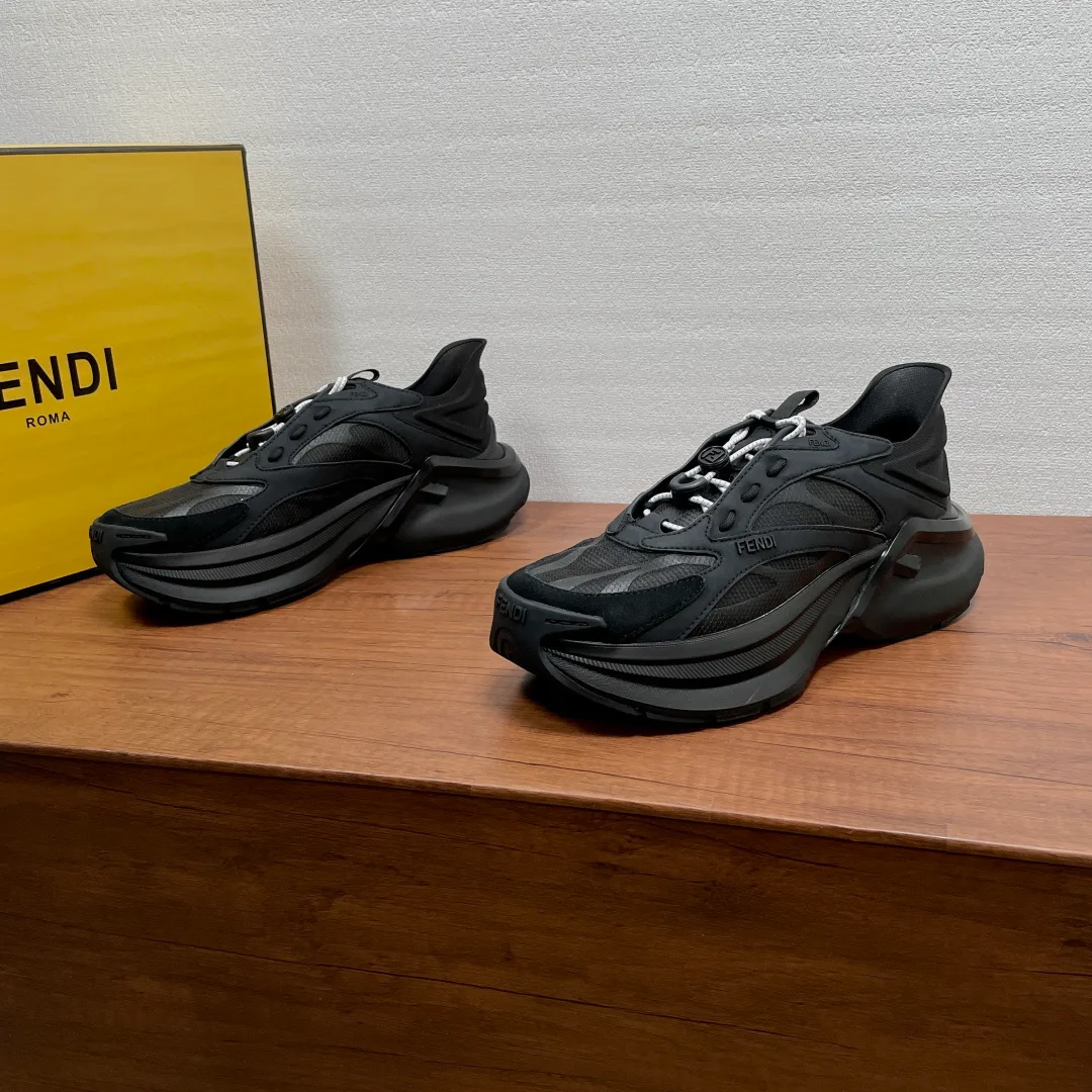 Women's Sneakers FENDI 17542535