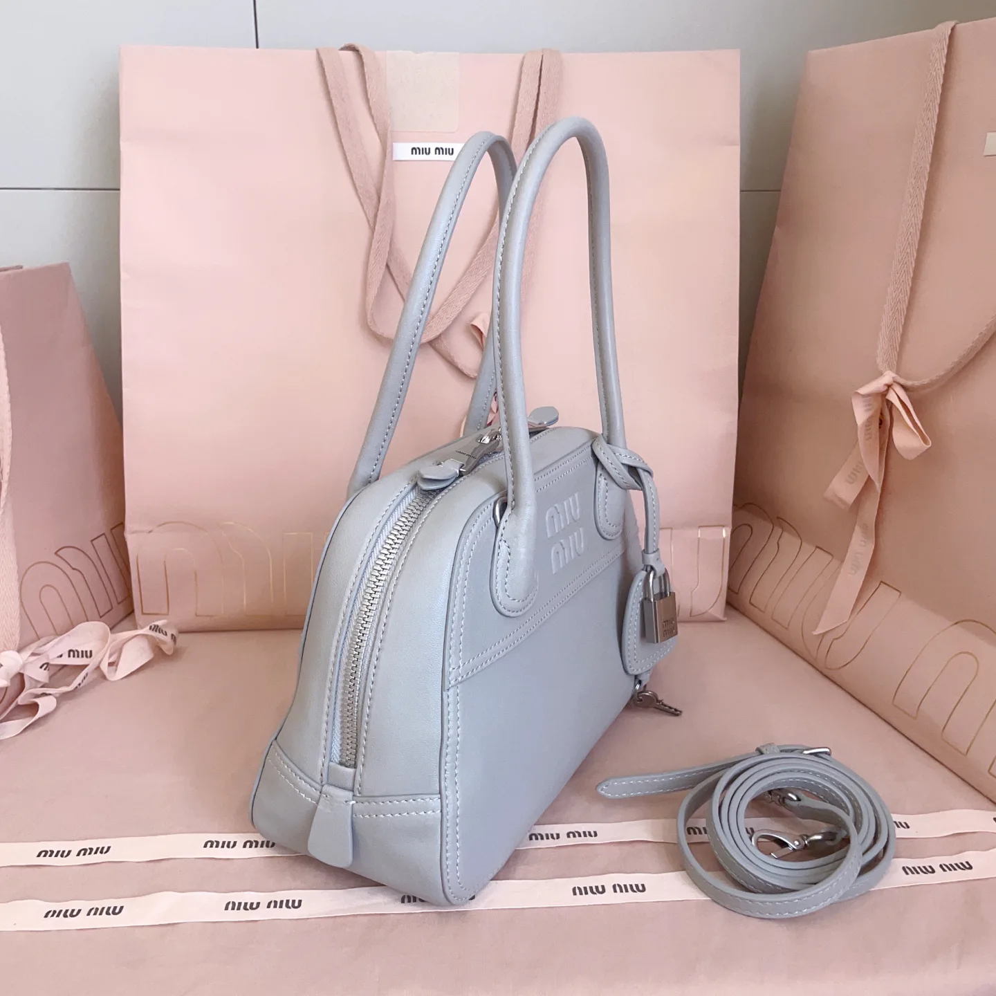 Классические Сумки Женские Miu Miu 18602449