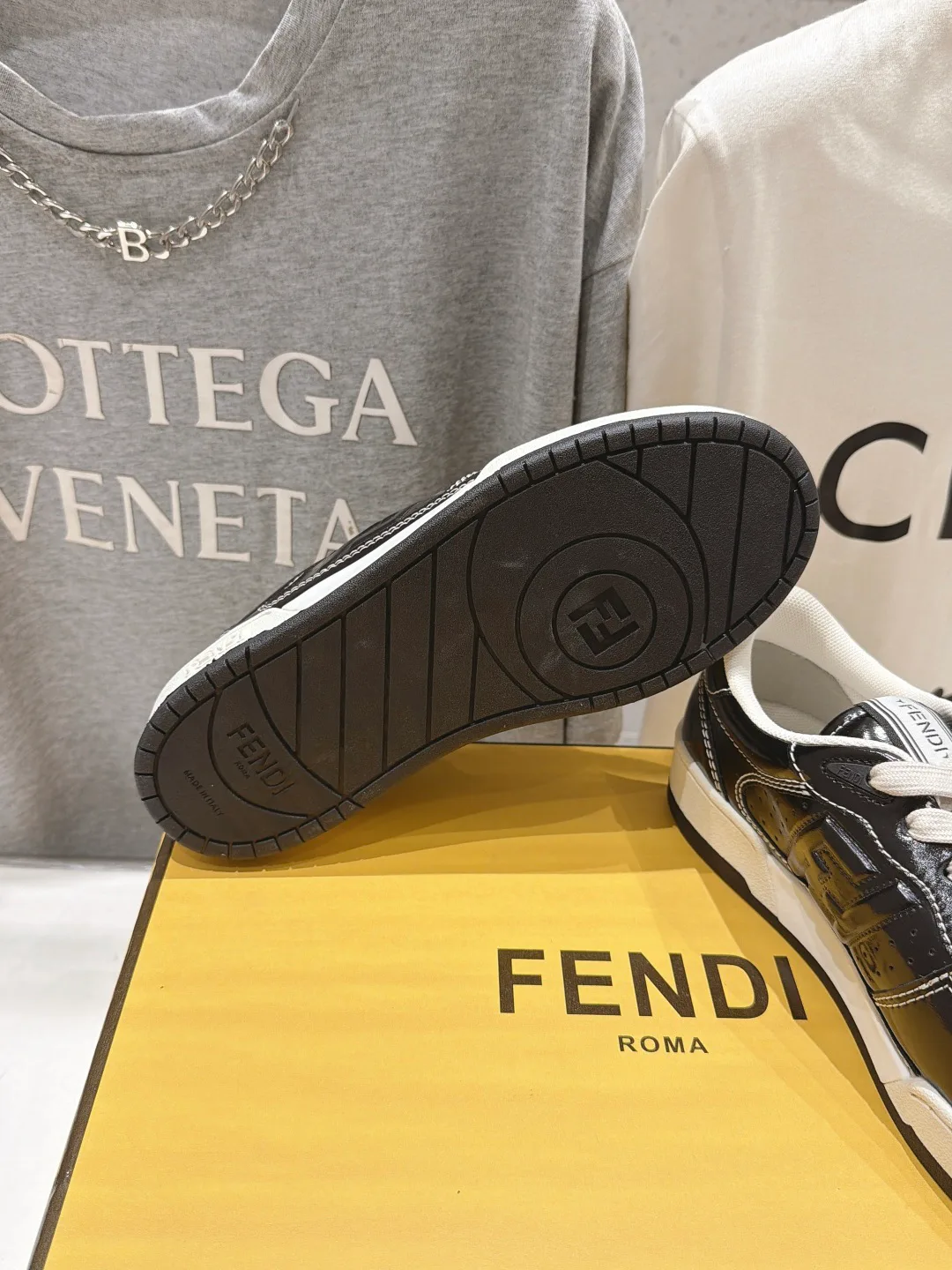 Women's Sneakers FENDI 17908448