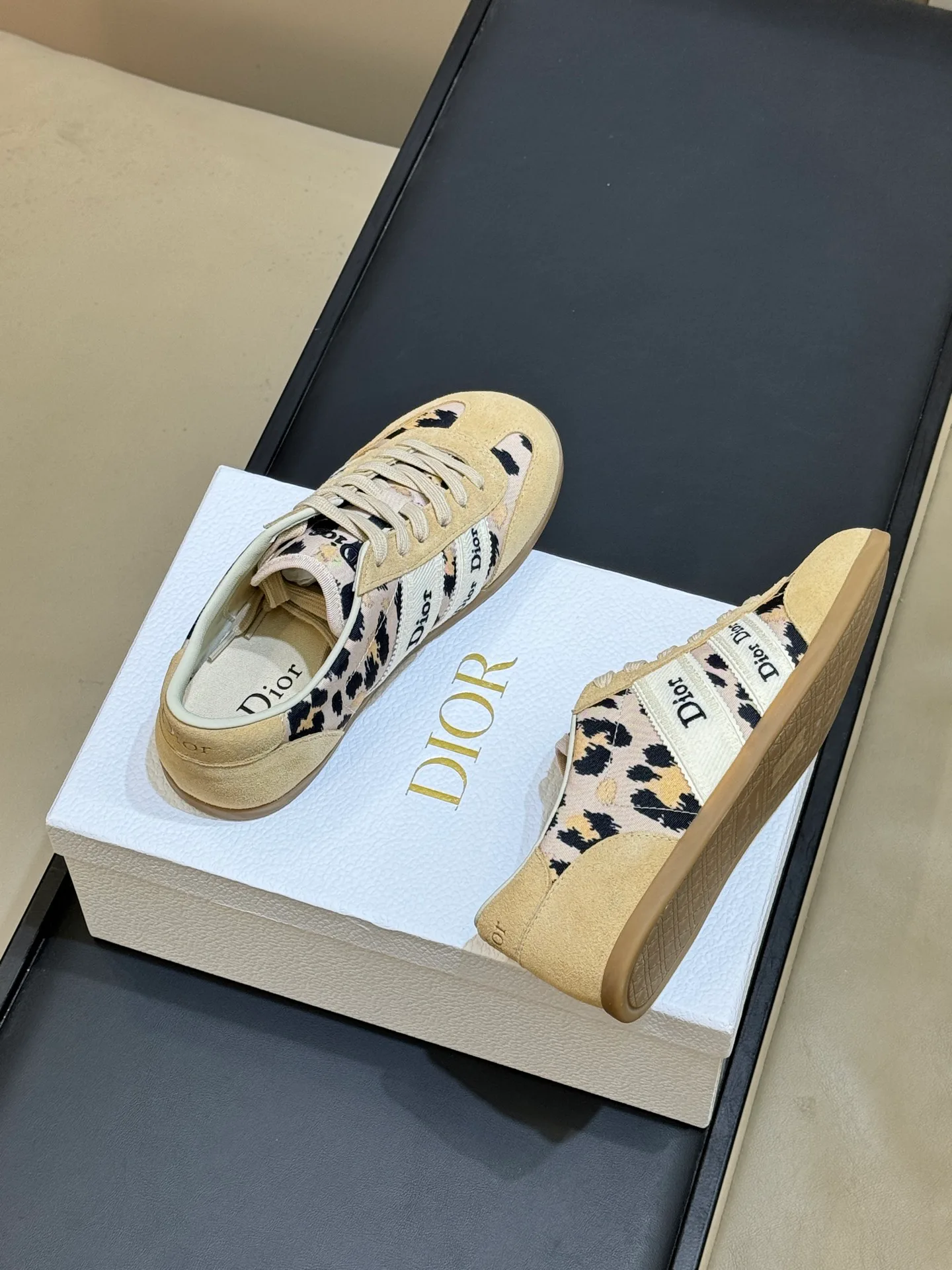 Women's Sneakers CHRISTIAN DIOR 18073069
