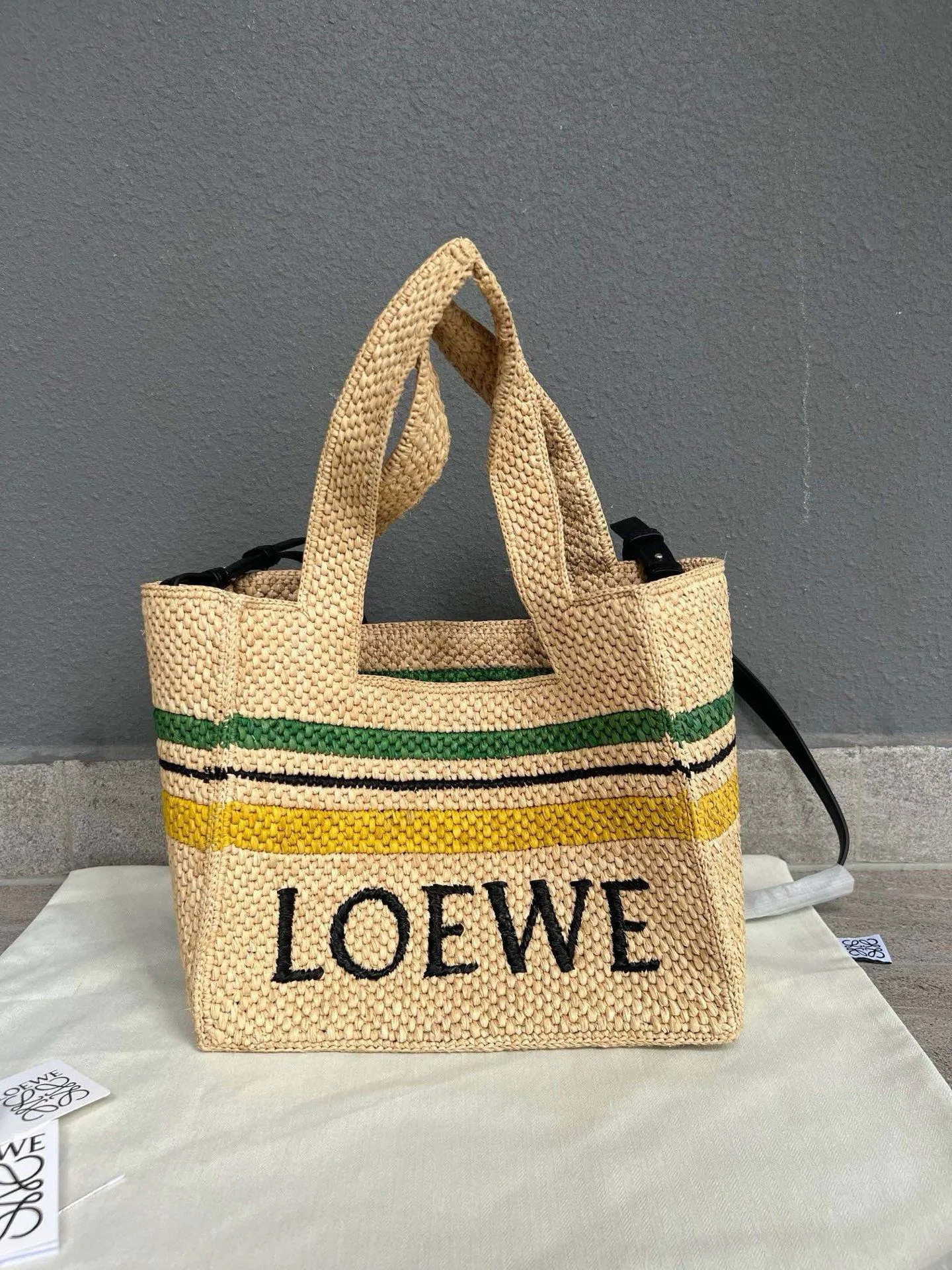 Women's Classic Handbags LOEWE 17673880