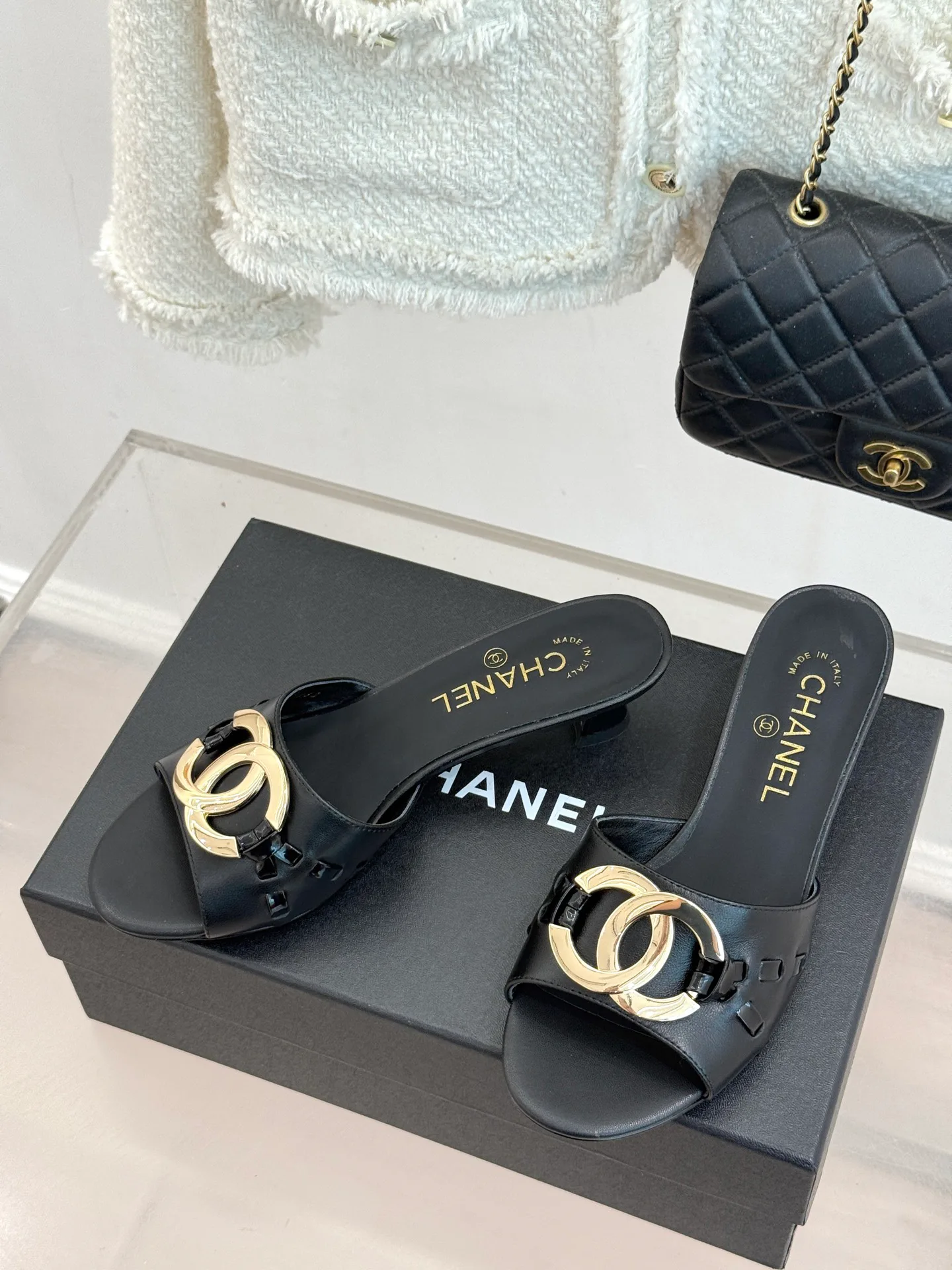 Women's Flip-Flops CHANEL 16932249