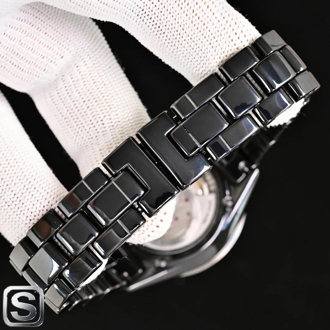Women's Watches CHANEL 17870328