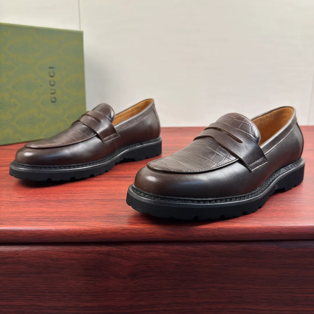 Men's Loafers And Dress Shoes GUCCI 18230798