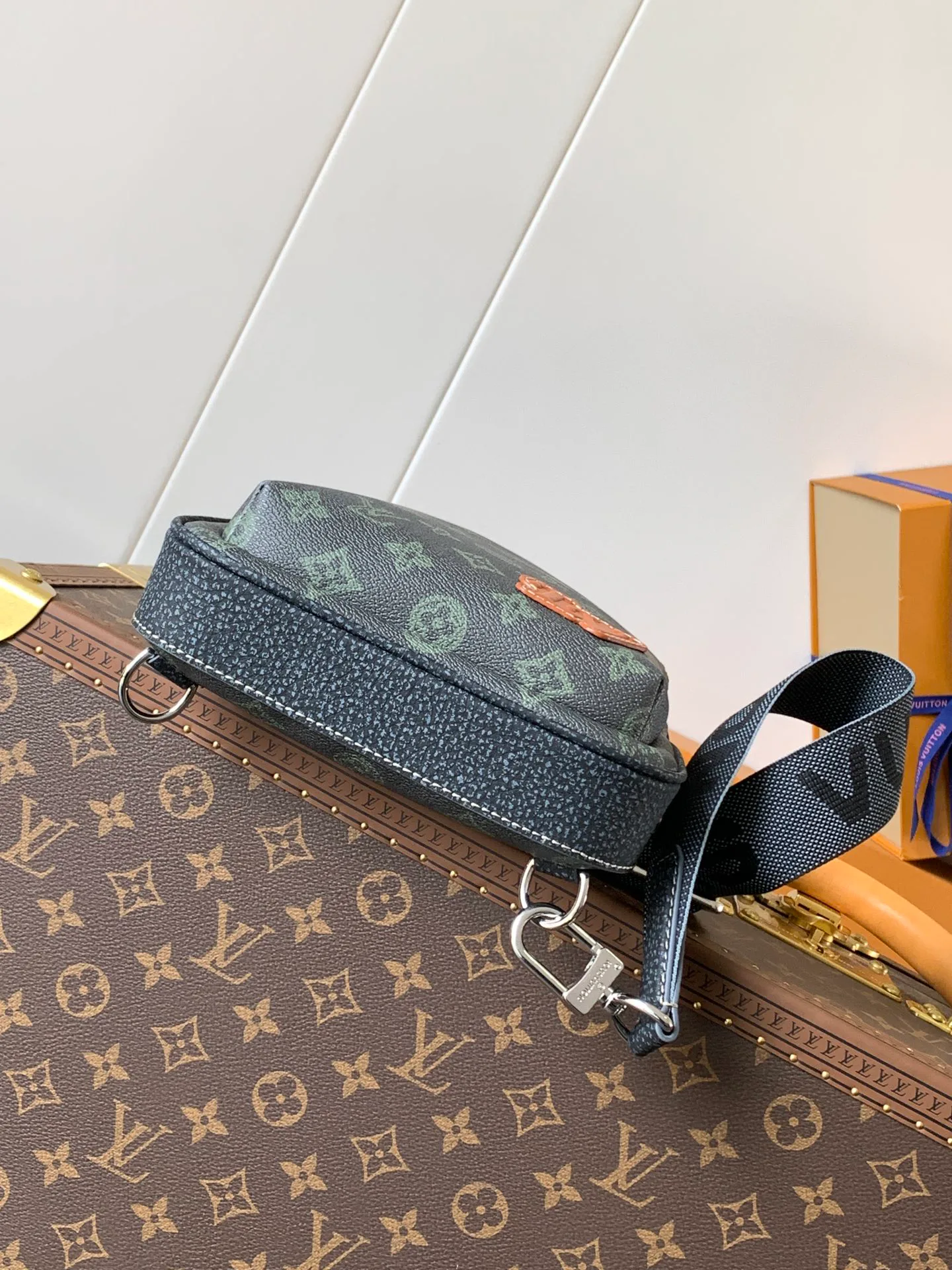 Women's Shoulder Bags LOUIS VUITTON 17948732