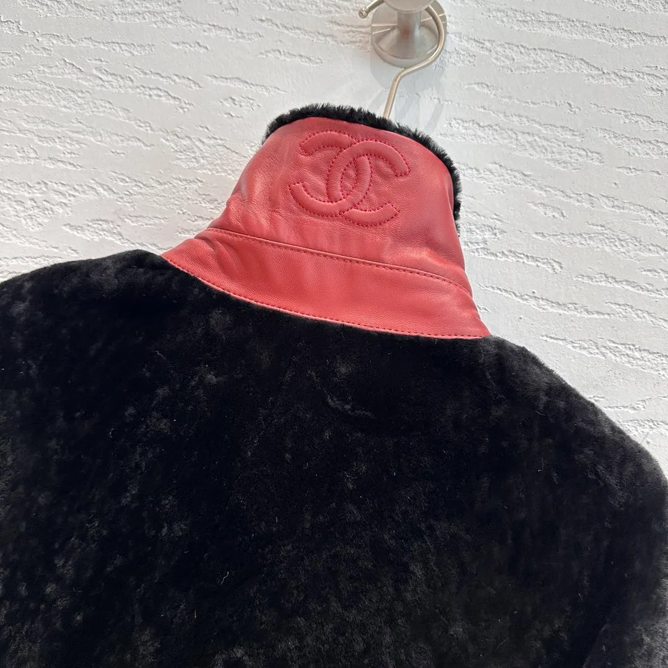 Women's Leather Jackets And Sheepskin Coats CHANEL 17998982