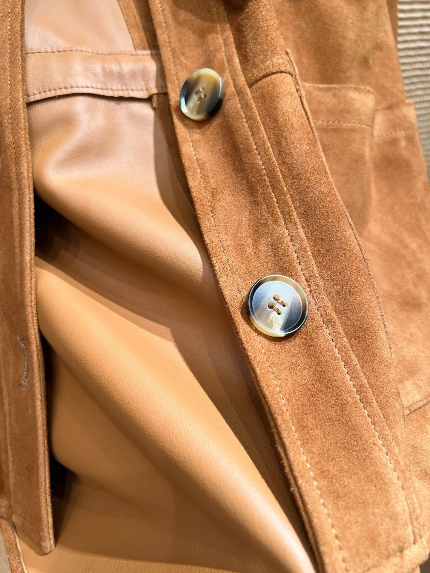 Women's Leather Jackets And Sheepskin Coats LOEWE 17998411