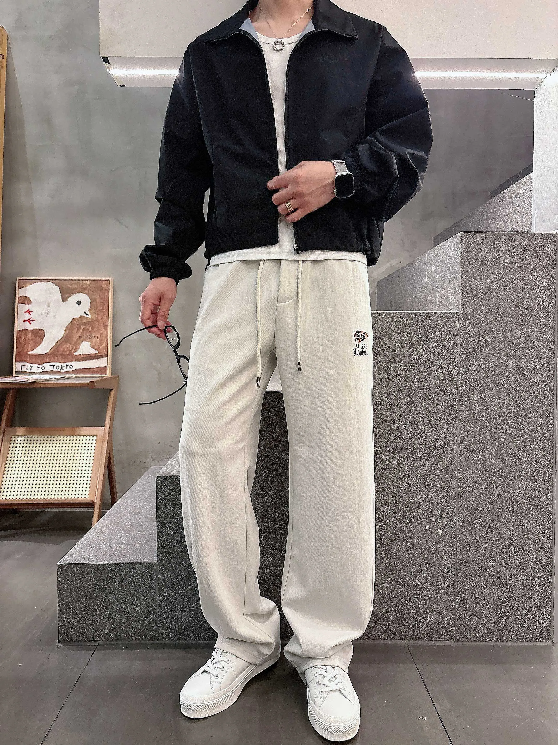Men's Trousers BURBERRY 18368696
