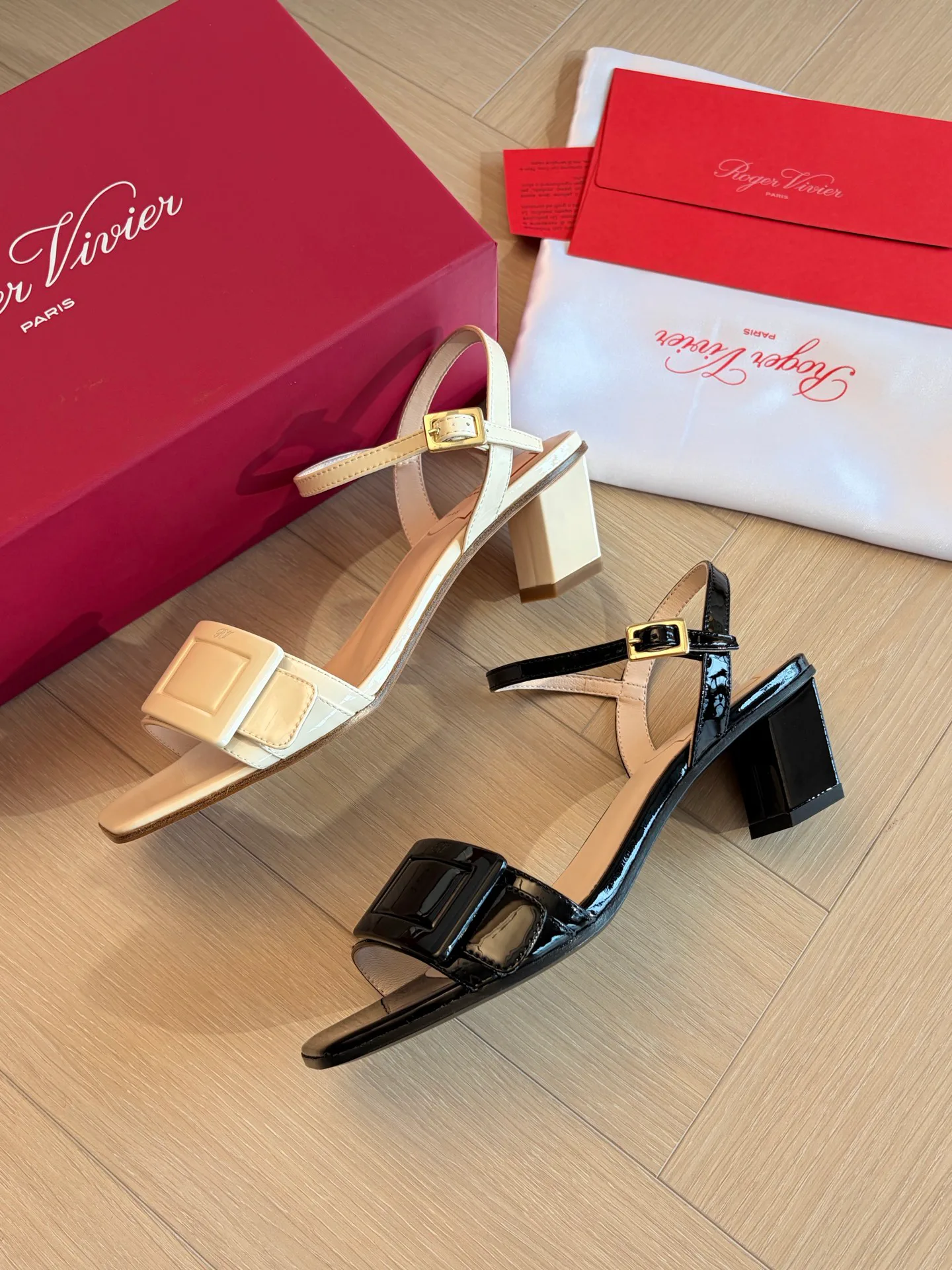 Women's Open-Toe Sandals ROGER VIVIER 17321457