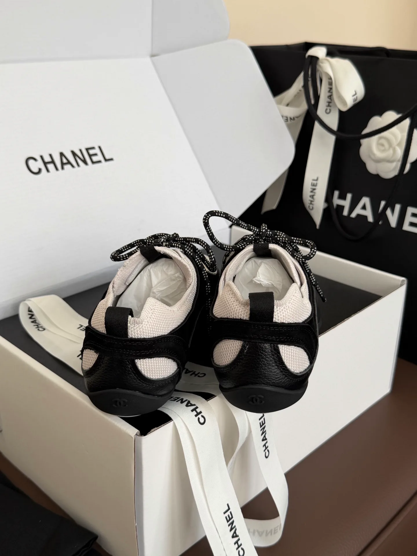 Women's Sneakers CHANEL 18073597