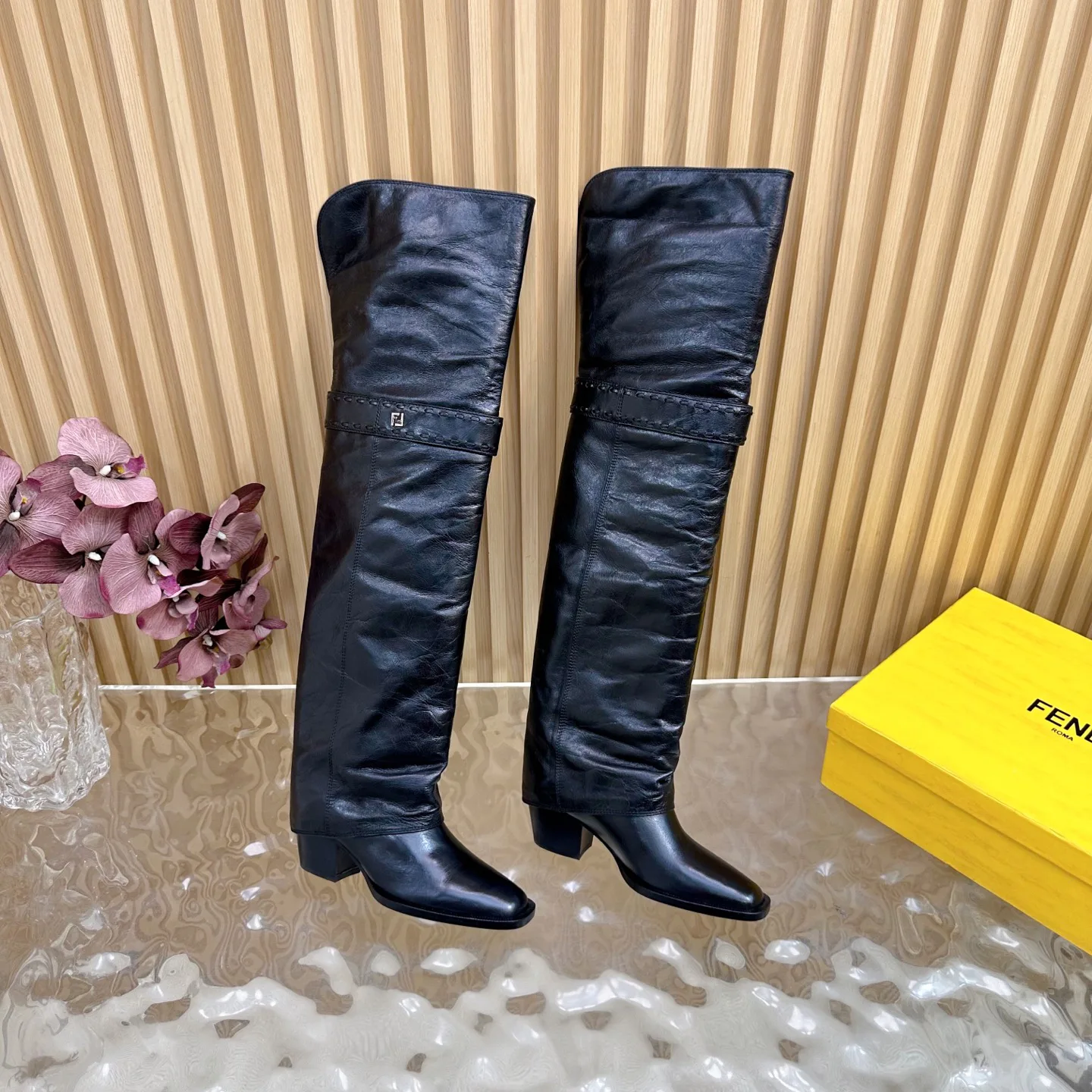 Women's Boots FENDI 18235460