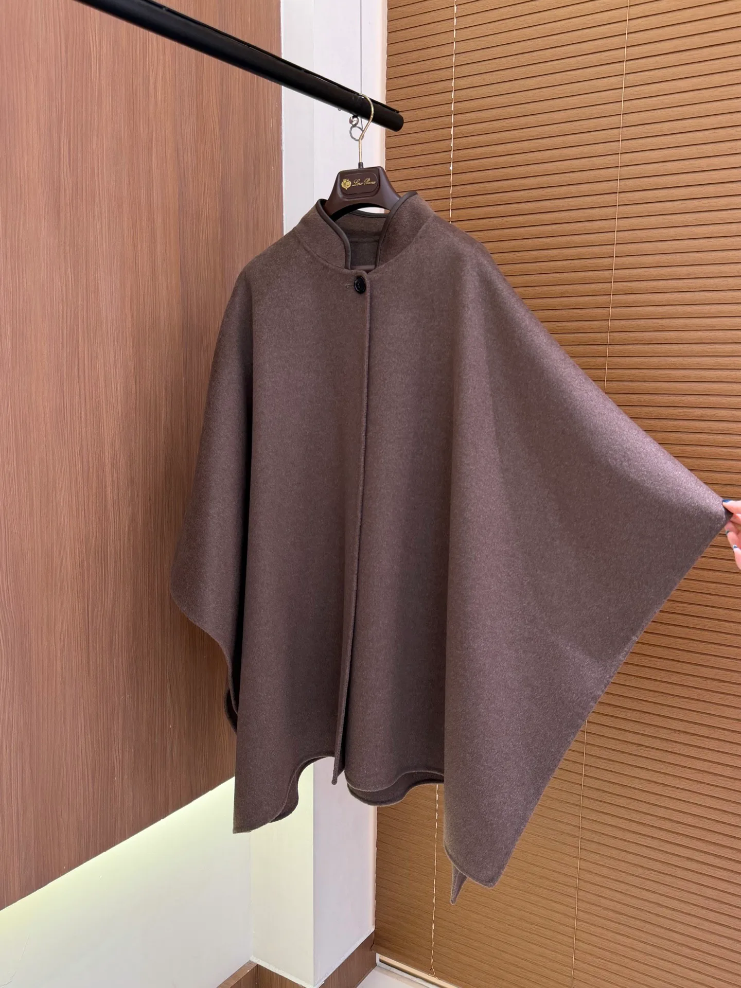 Women's Coats LORO PIANA 18274201