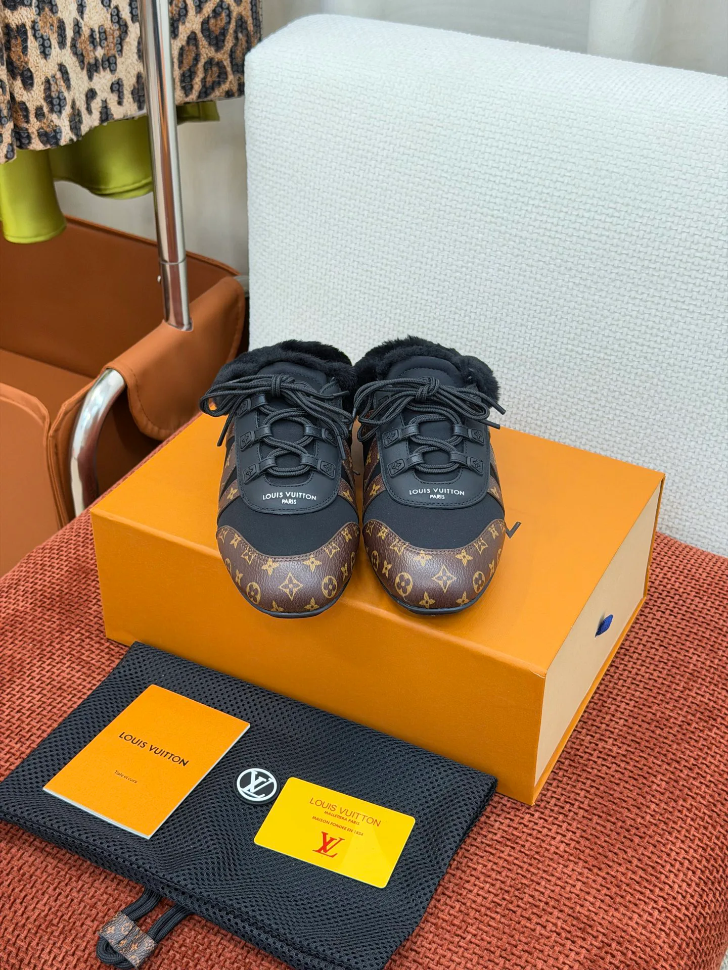 Women's Sneakers LOUIS VUITTON 19585463