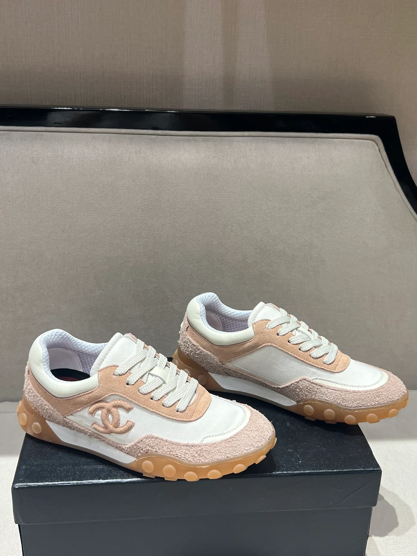 Women's Sneakers CHANEL 18020123