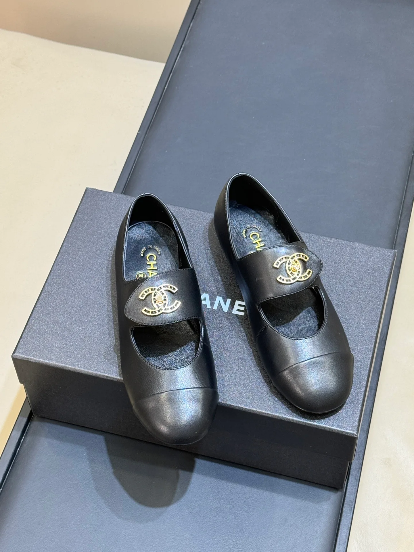Women's Ballet Flats CHANEL 18072990
