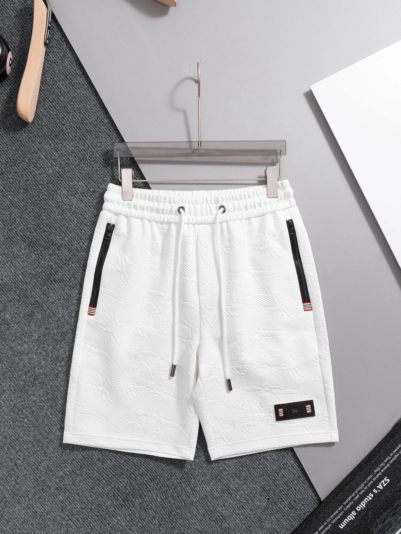 Women's Shorts BURBERRY 18000485