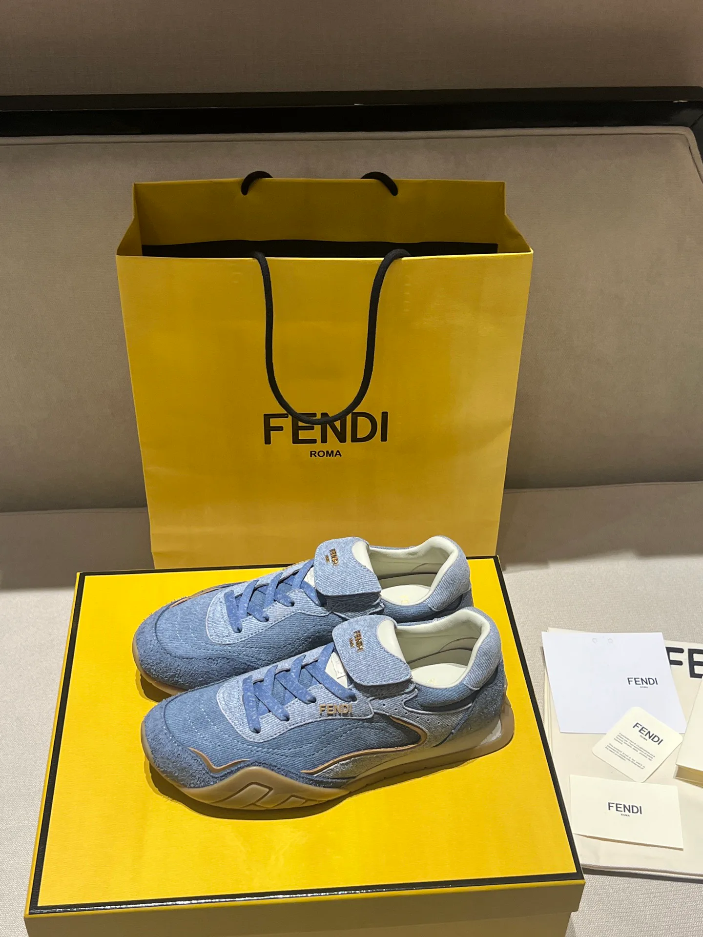 Women's Sneakers FENDI 18020719