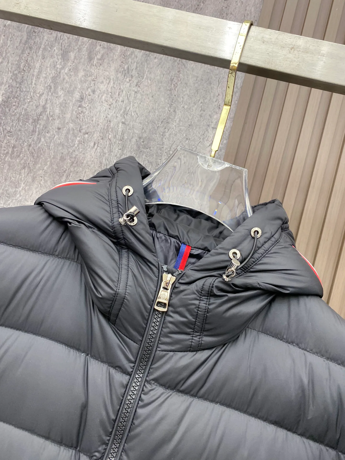 Куртки И Пуховики Мужские Moncler 18596390