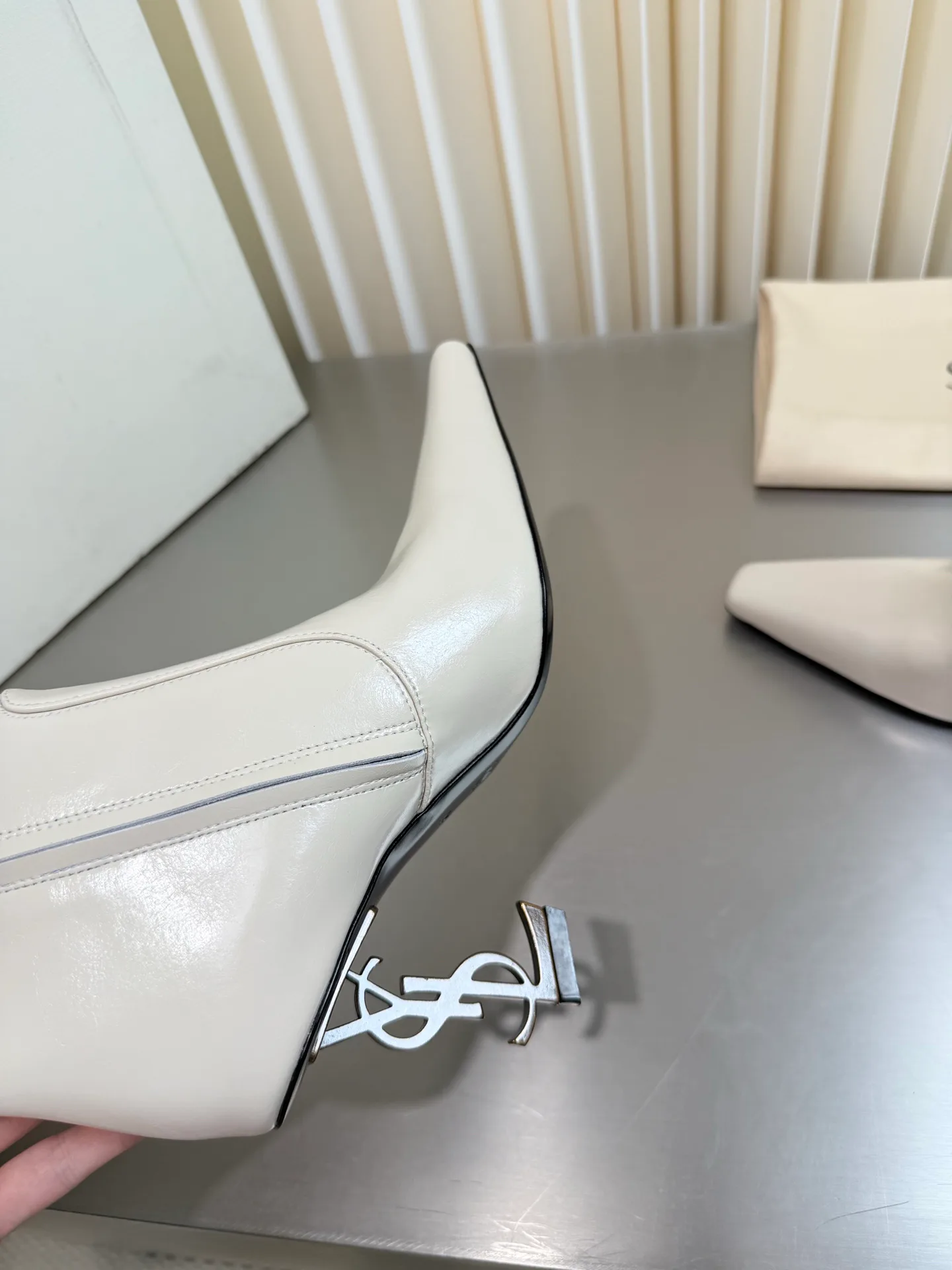 Women's Boots SAINT LAURENT 18083328