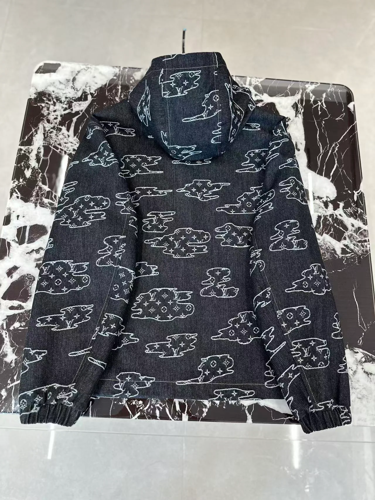 Men's Jackets And Down Jackets LOUIS VUITTON 18355704