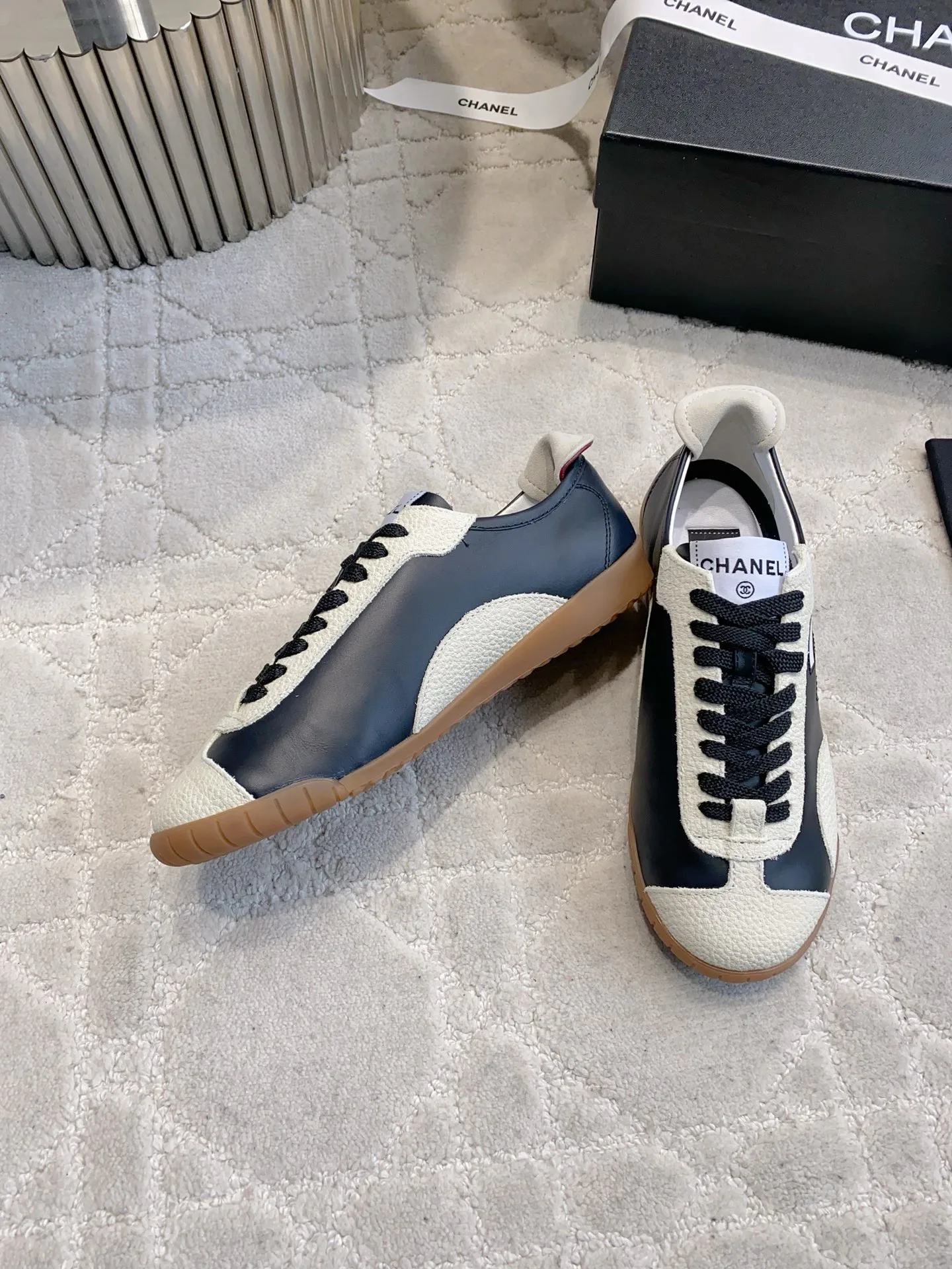 Women's Sneakers CHANEL 18003952