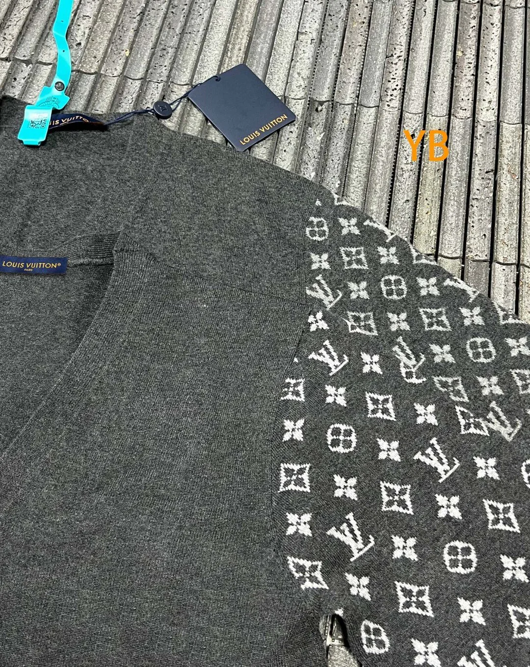 Men's Jumpers And Sweaters LOUIS VUITTON 17740874