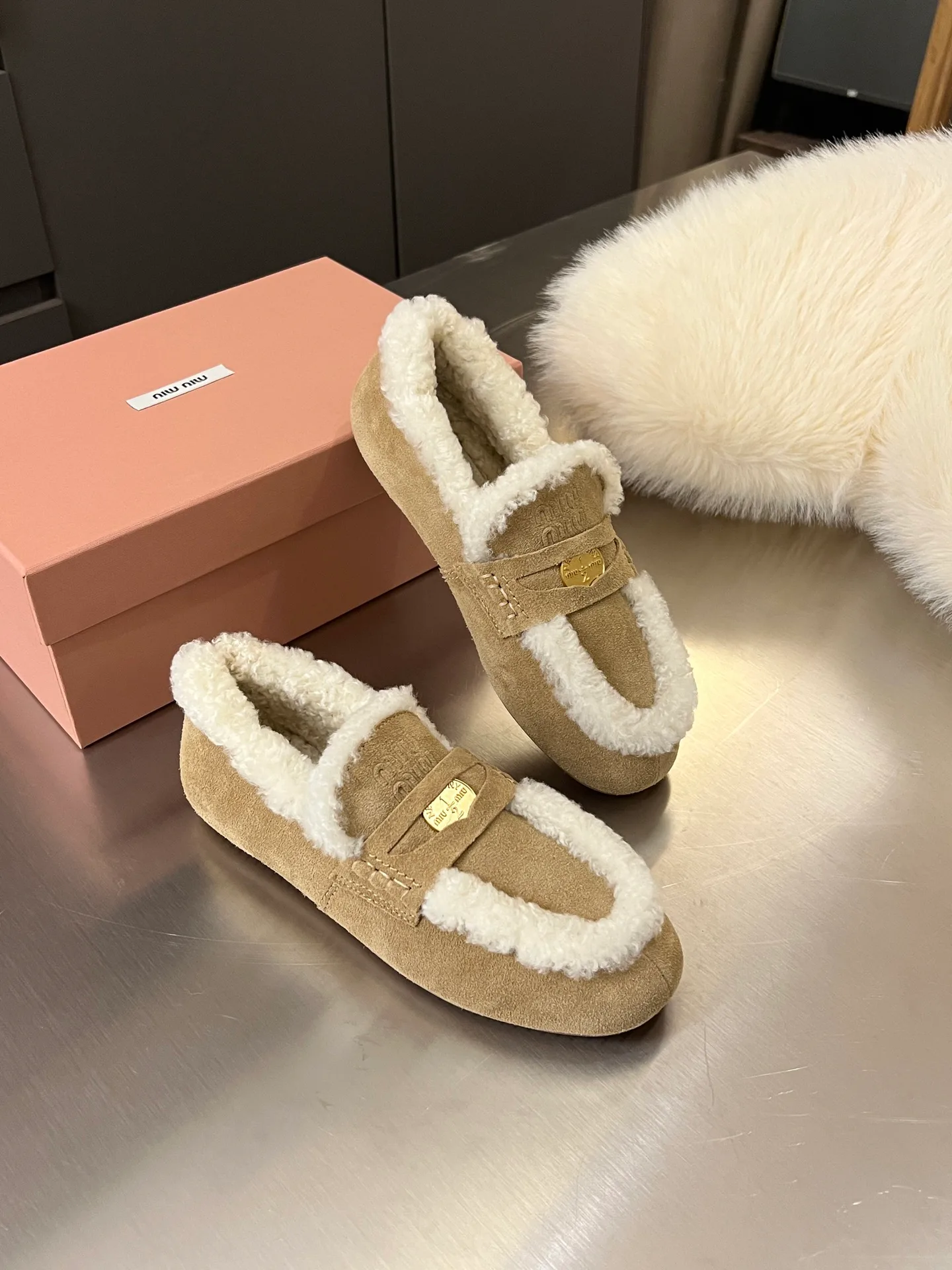 Women's Loafers And Moccasins MIU MIU 17948620