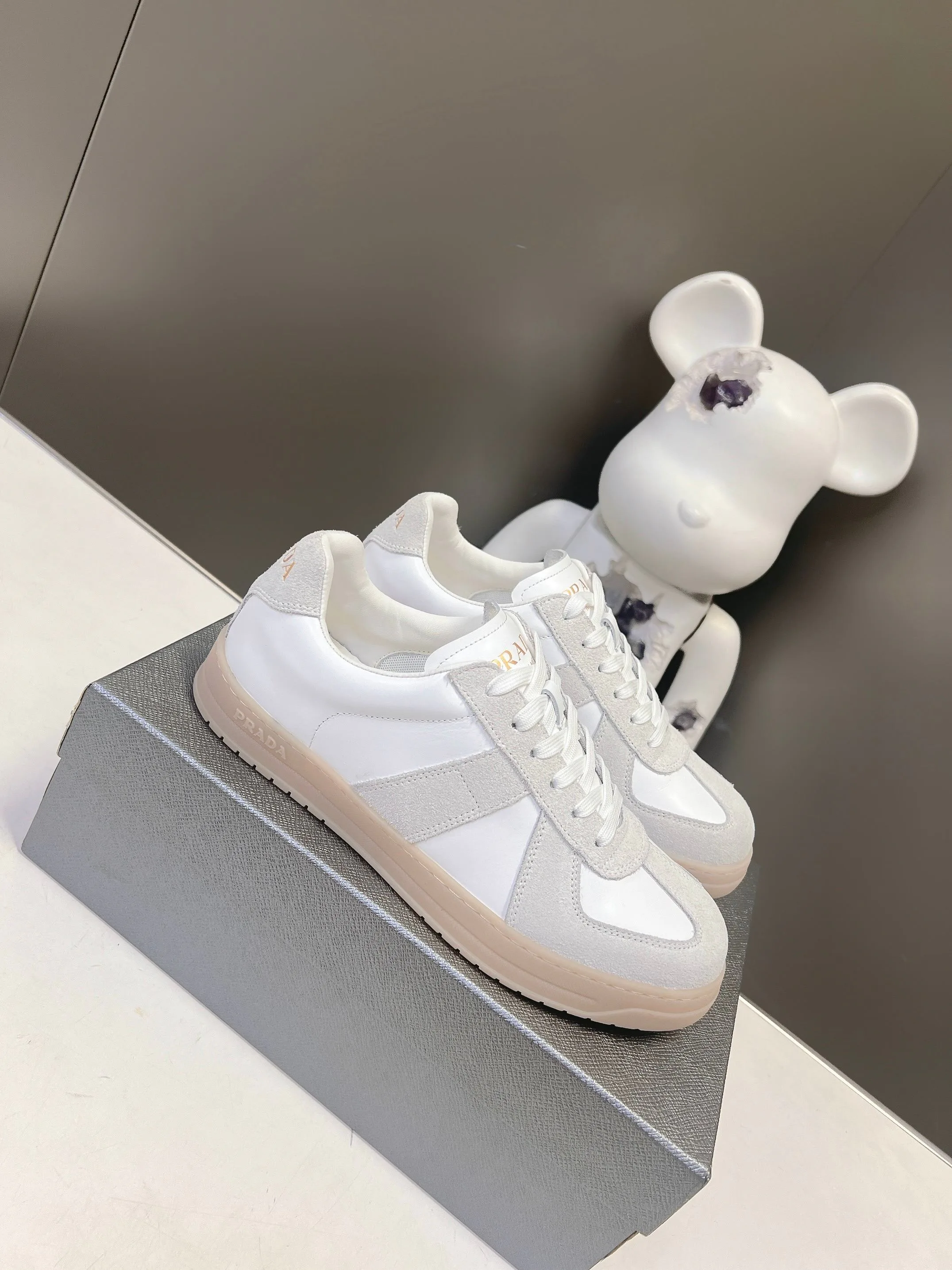 Women's Sneakers PRADA 17803496