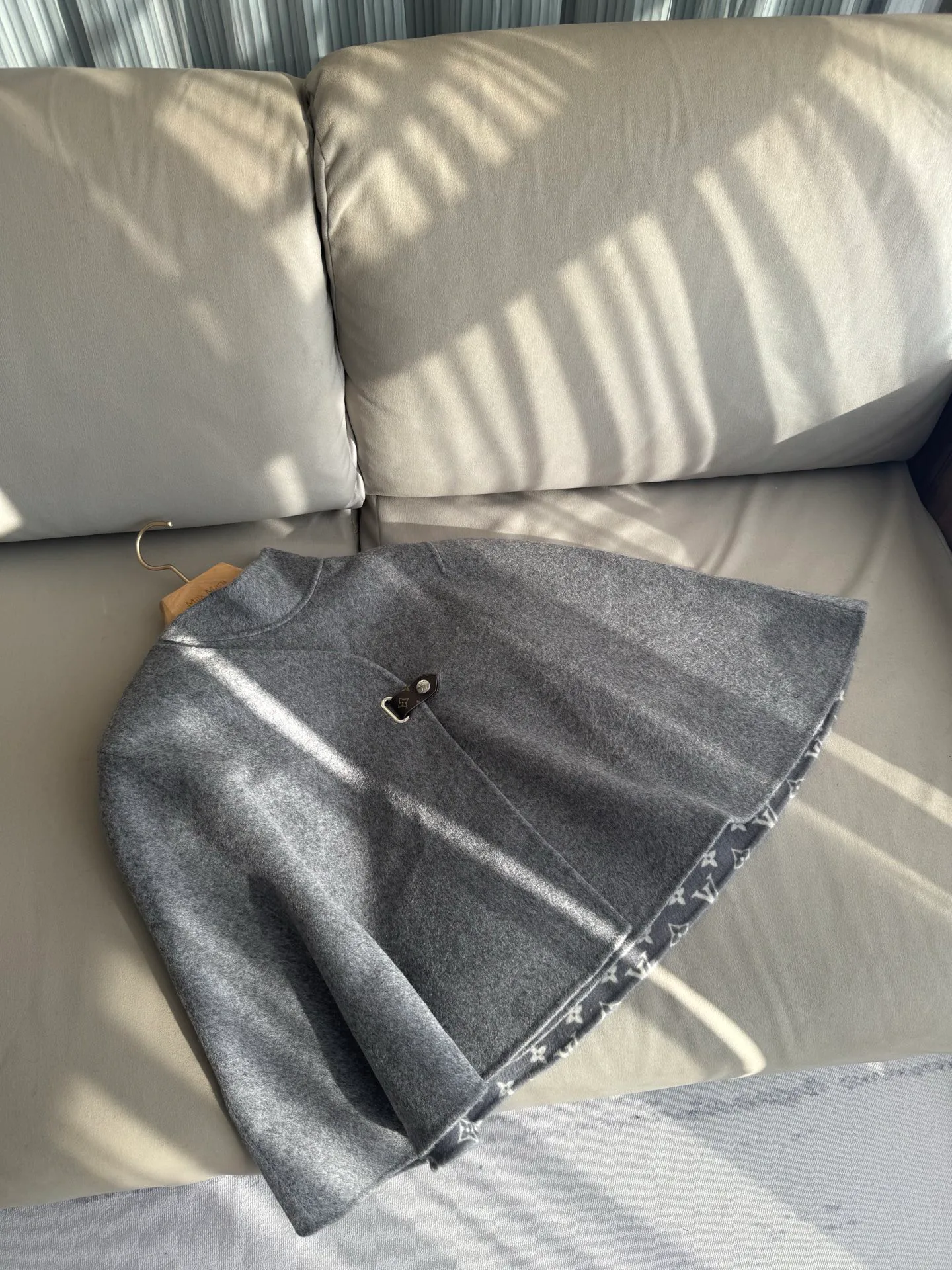 Women's Coats LOUIS VUITTON 18361617