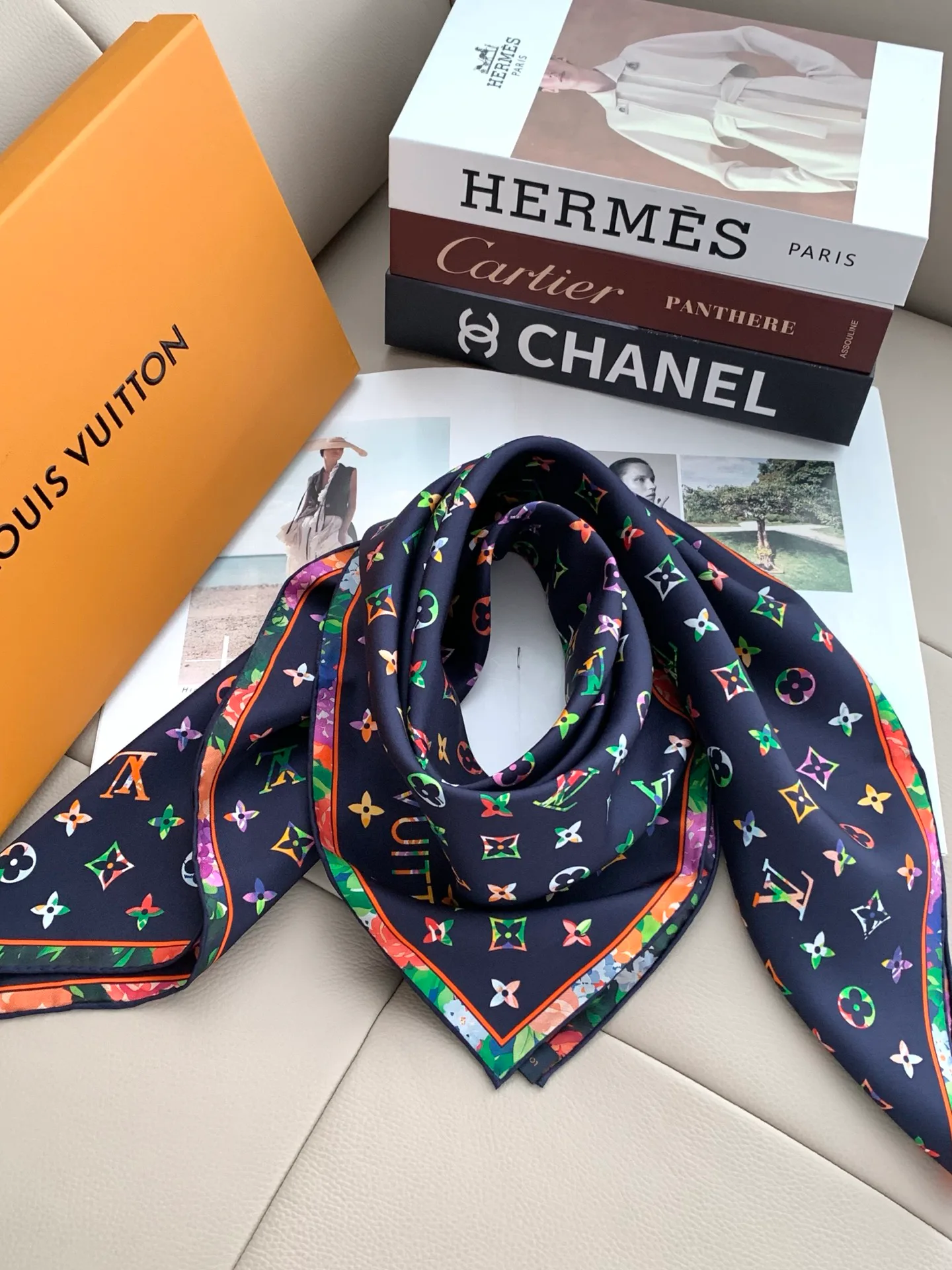 Silk Scarves LOUIS VUITTON 18476595