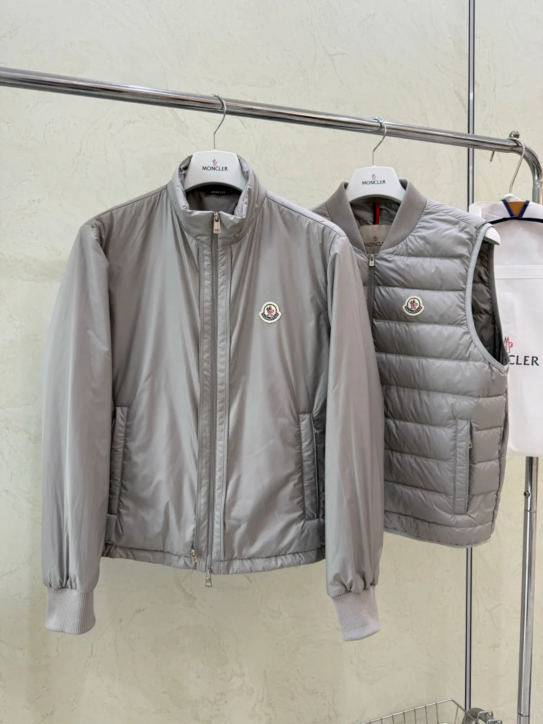 Men's Jackets And Down Jackets MONCLER 18507136